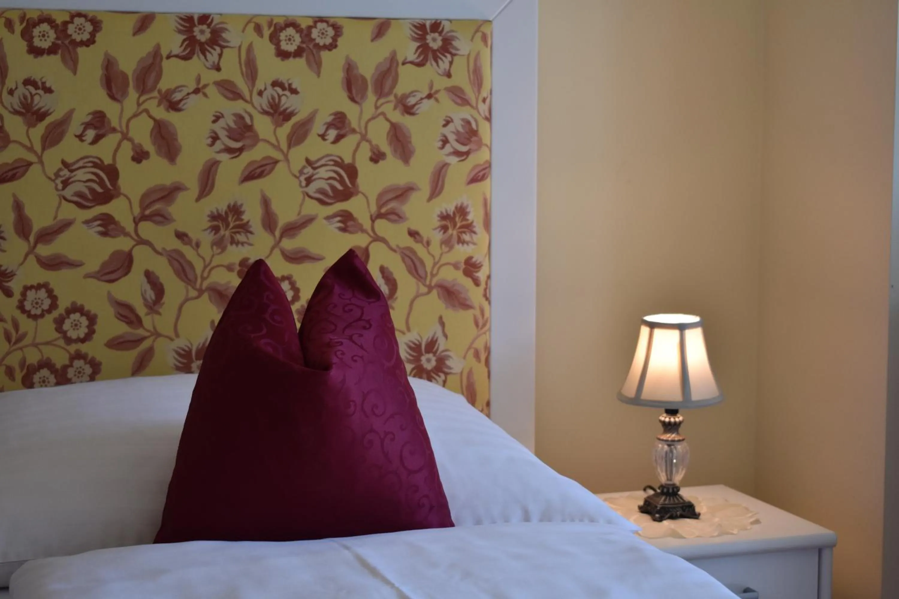 Bed in Pension Schlömmer