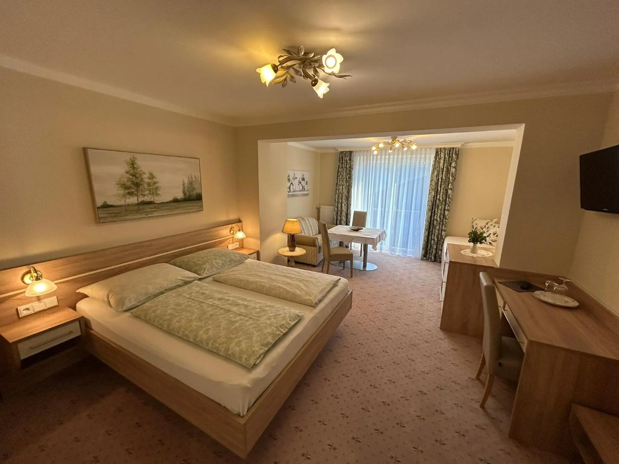 Bed in Pension Schlömmer