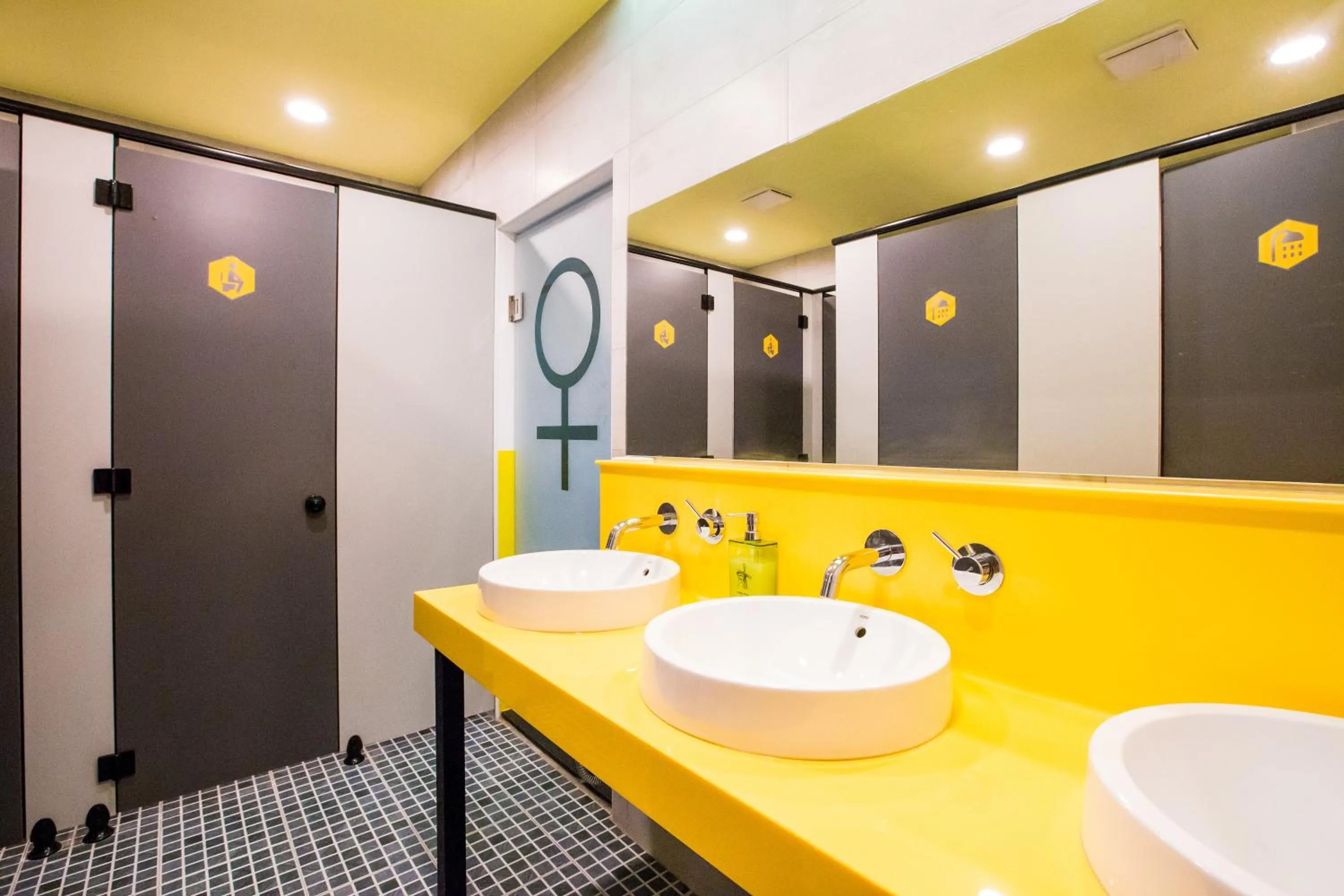 Shower in Central Woods