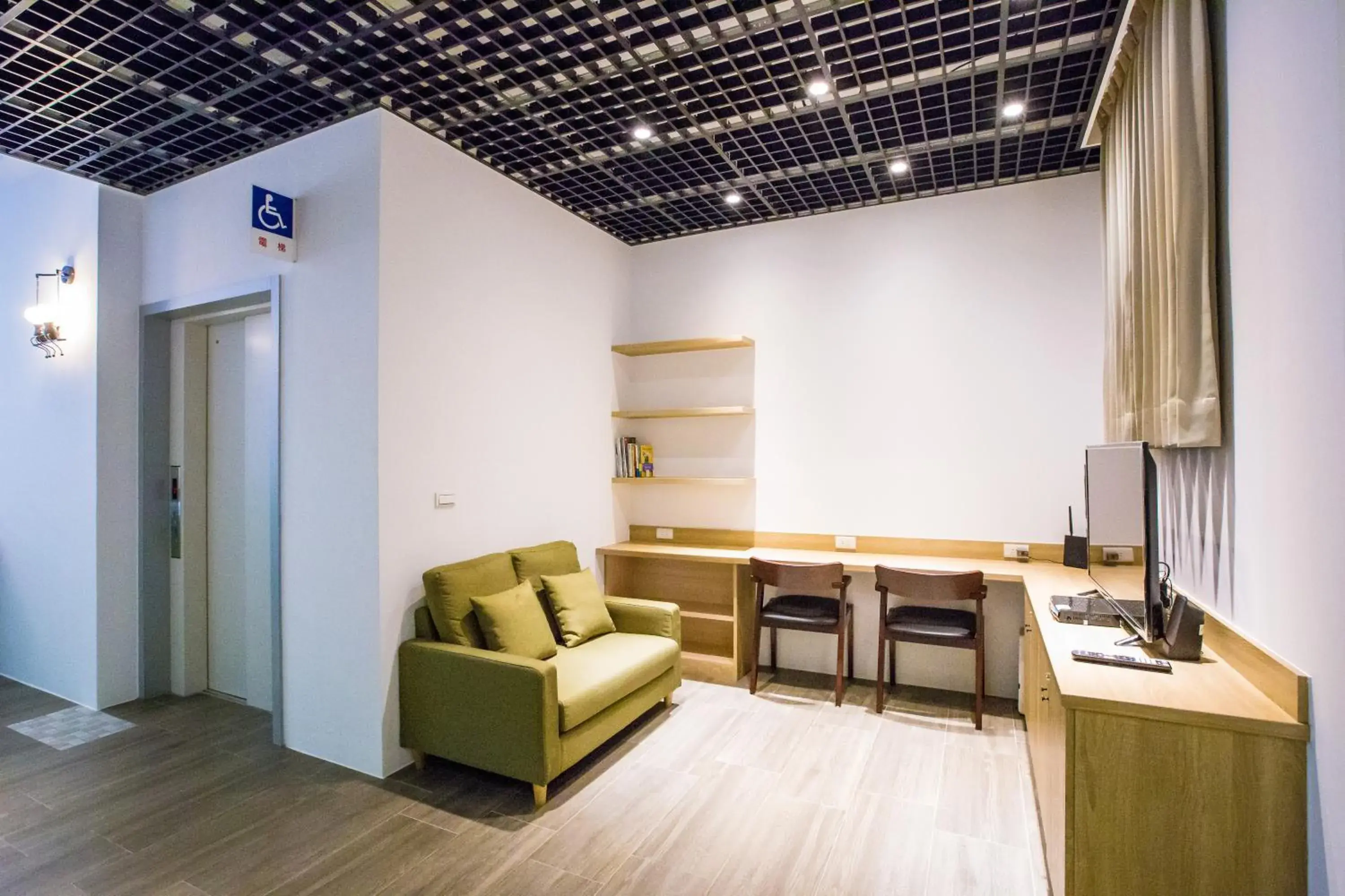 Communal lounge/ TV room in Central Woods Communal lounge/ TV room in Central Woods