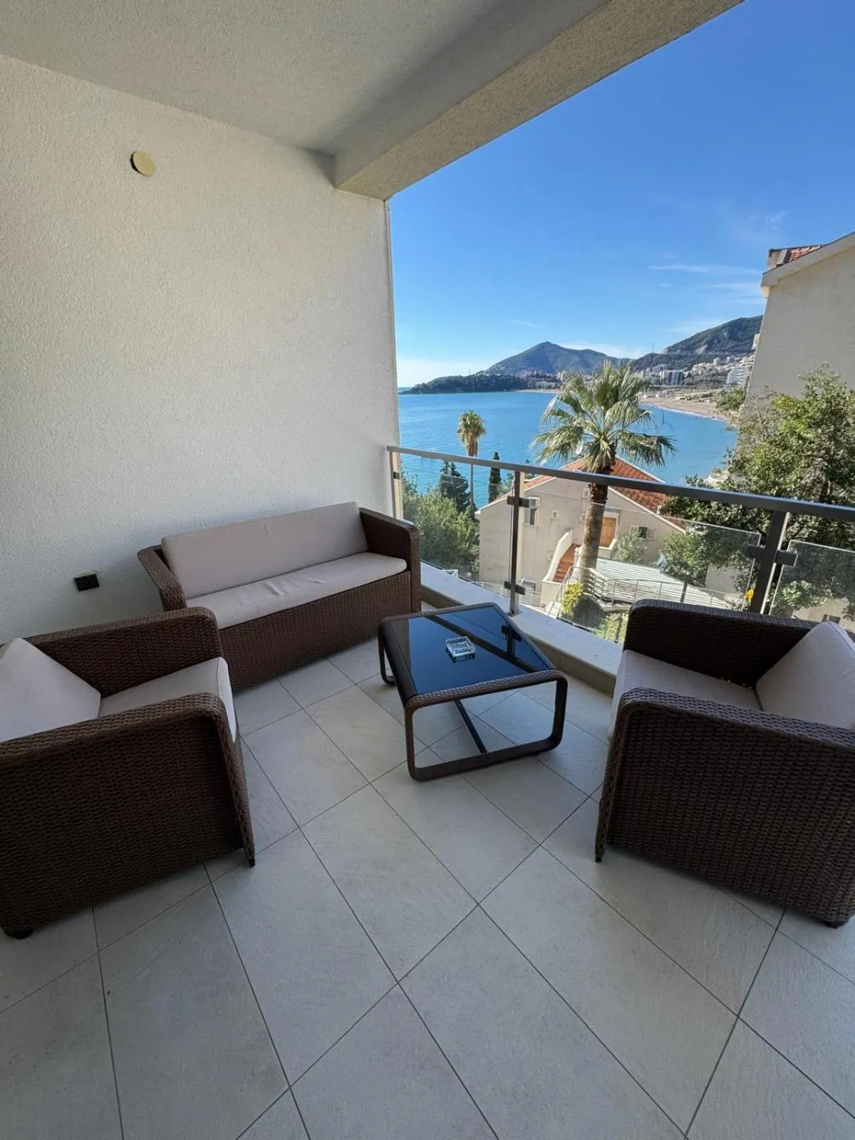 Balcony/Terrace in Meridian Hotel