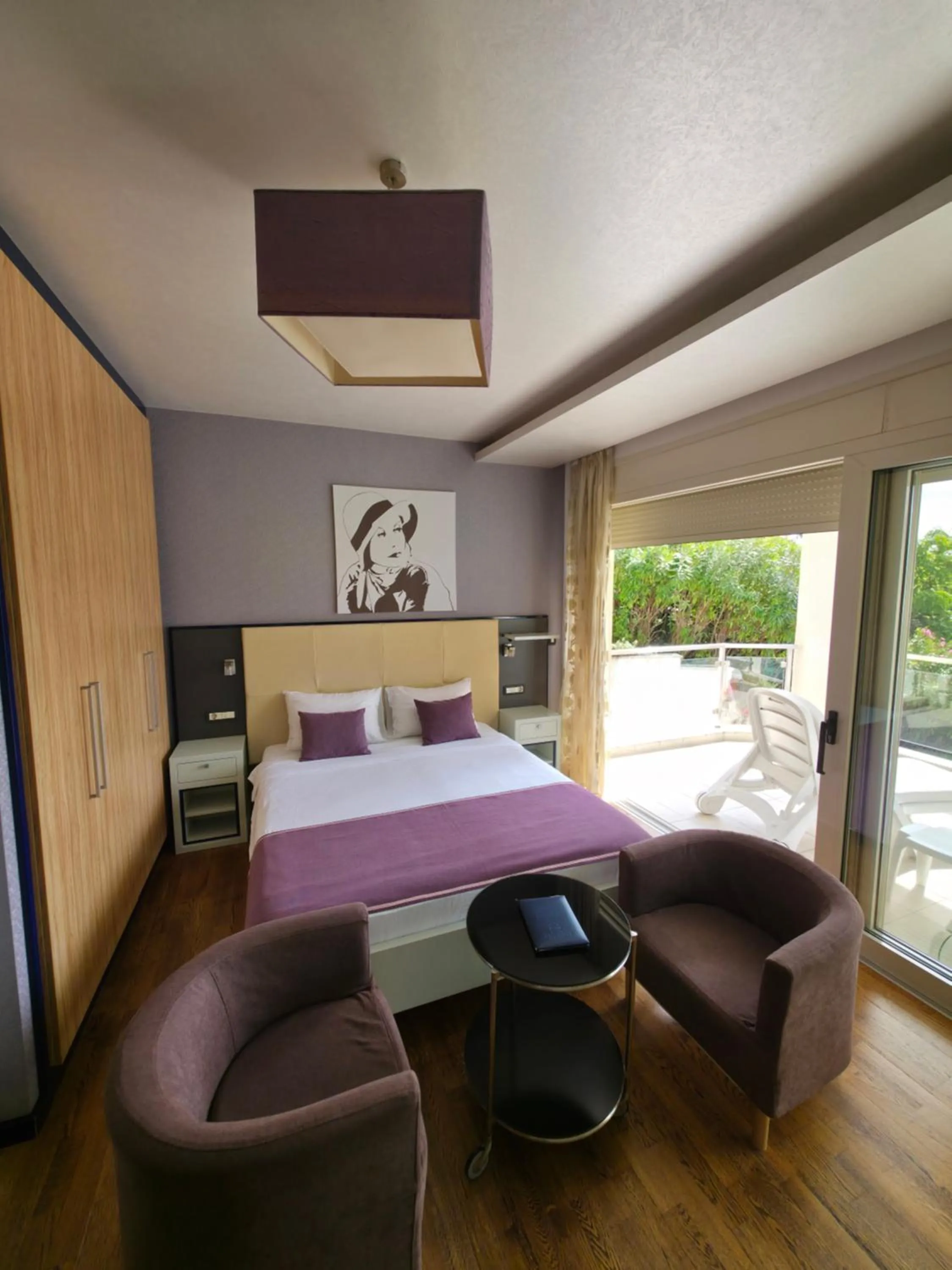 Bed in Meridian Hotel