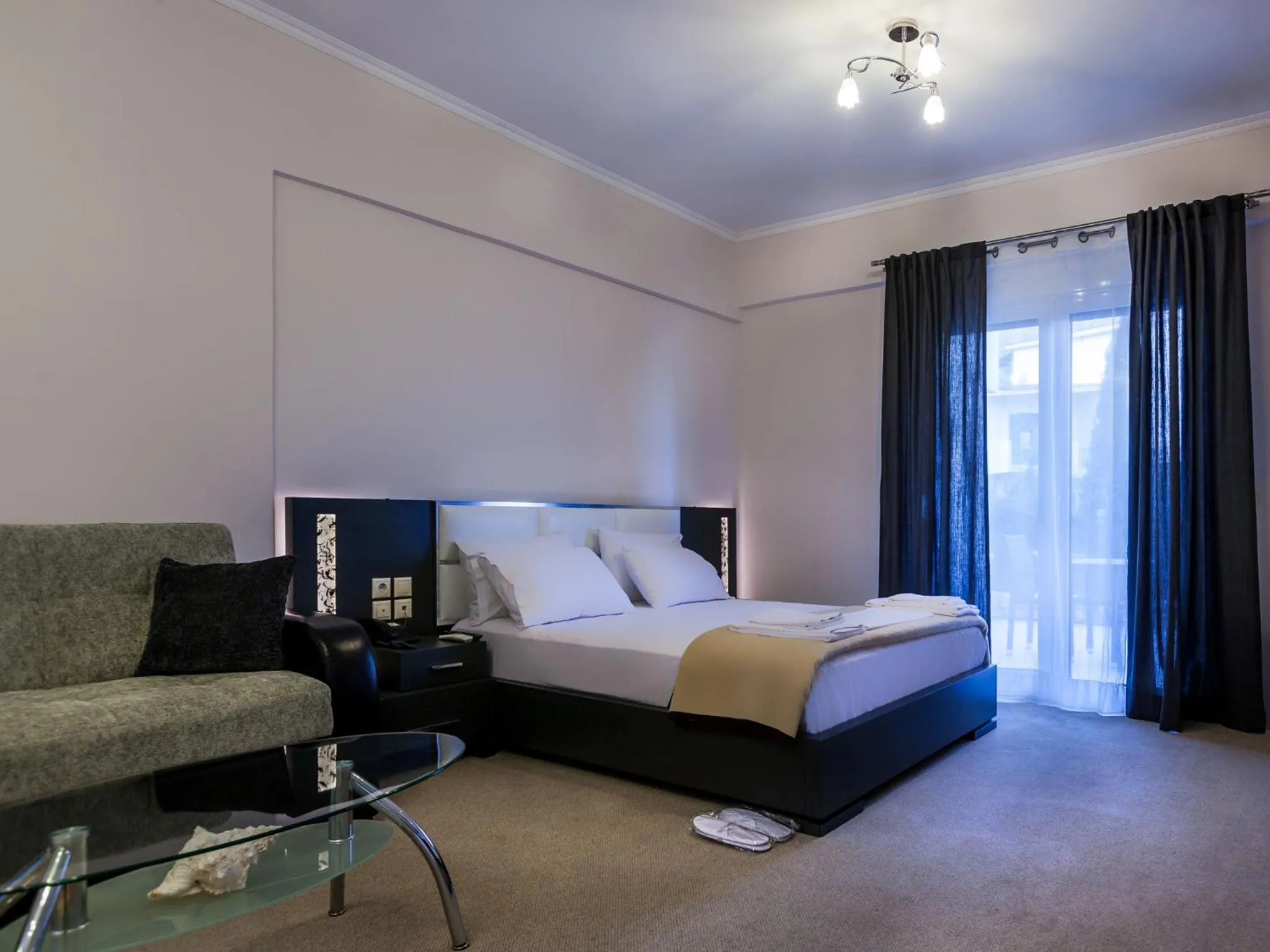 Day in Pearl Bay Hotel Apartments