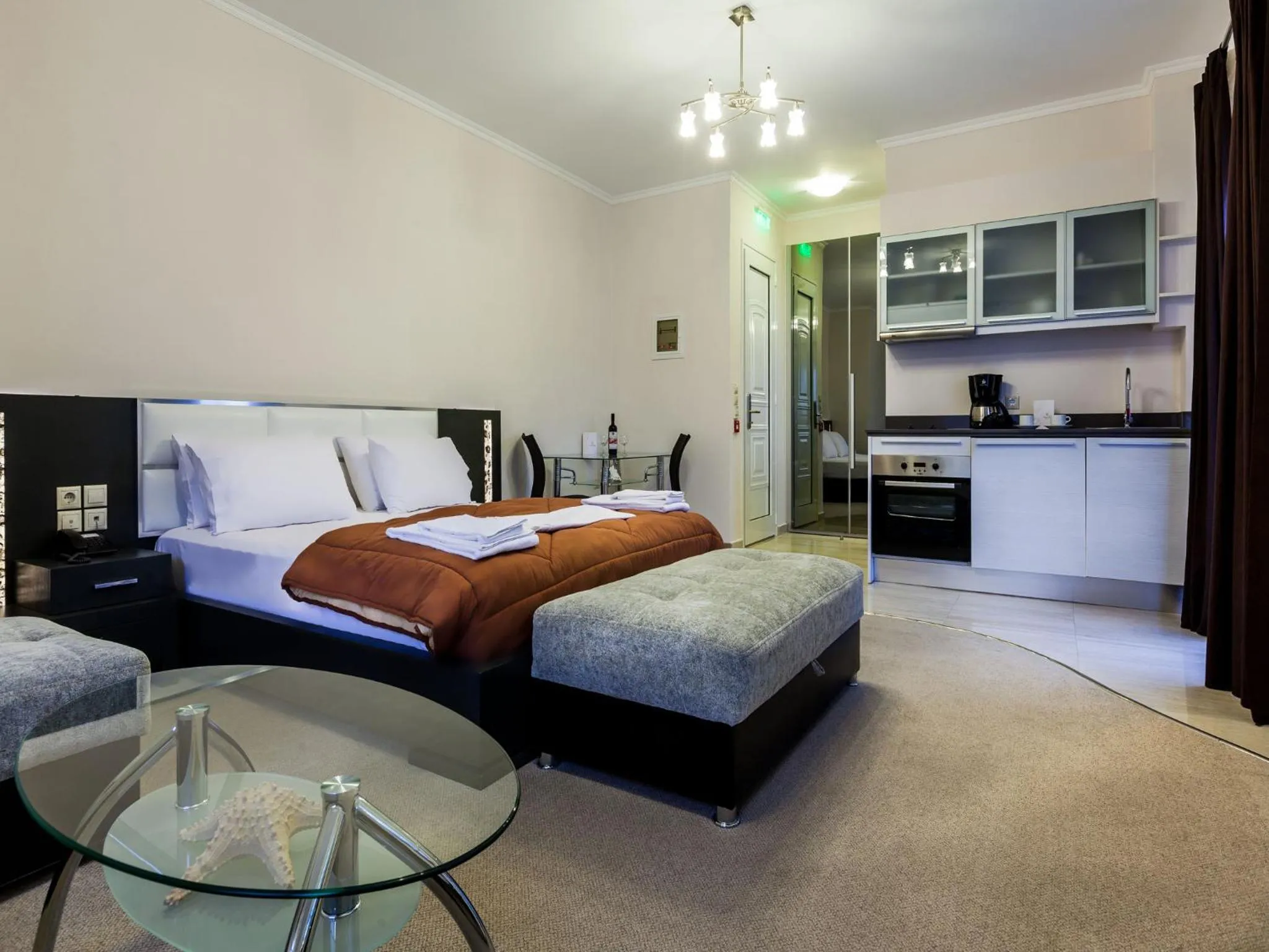 Photo of the whole room in Pearl Bay Hotel Apartments