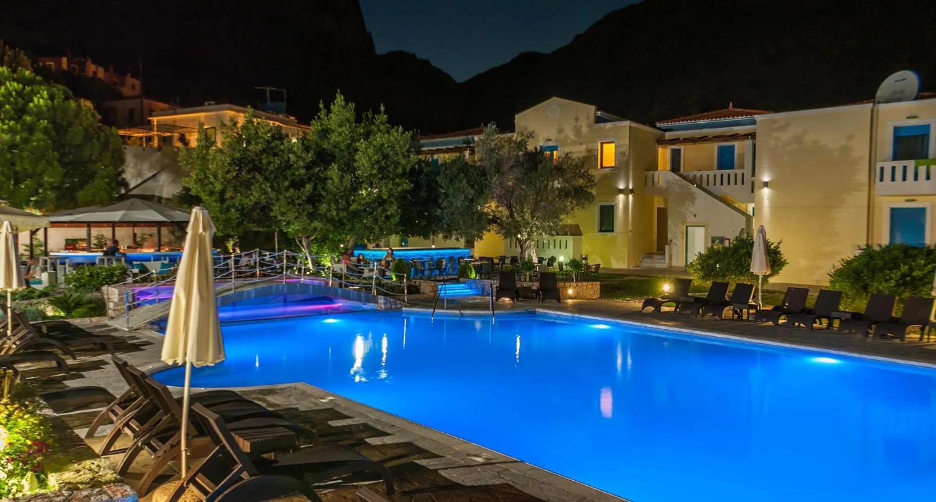 Night in Pearl Bay Hotel Apartments