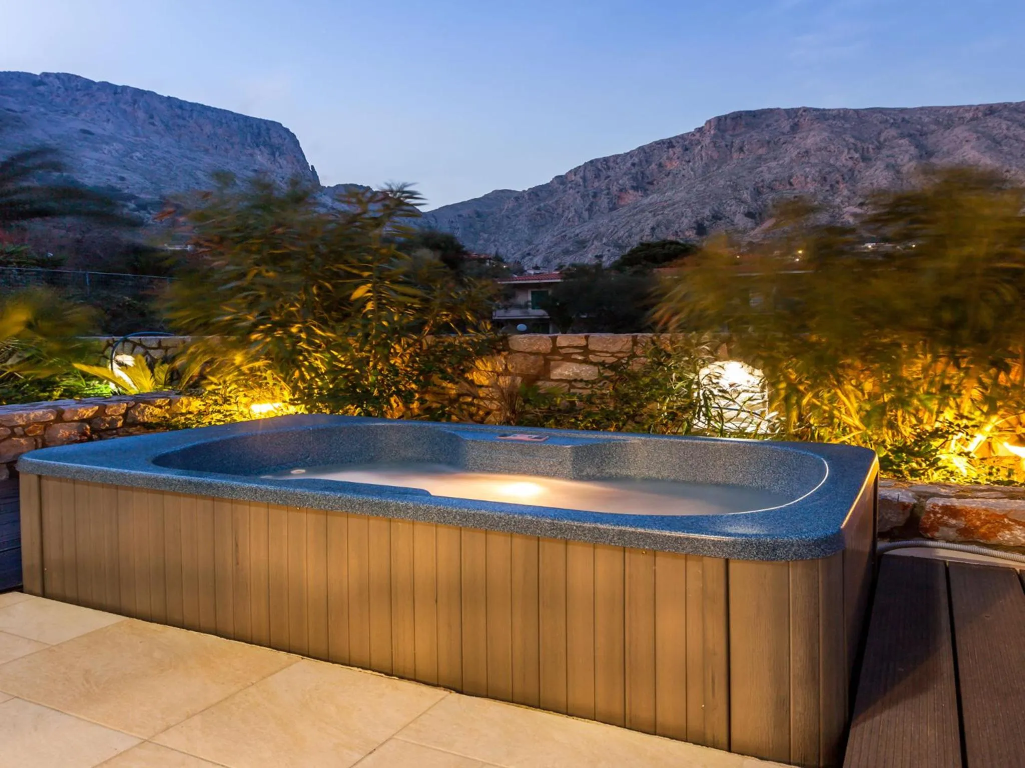Swimming pool in Pearl Bay Hotel Apartments
