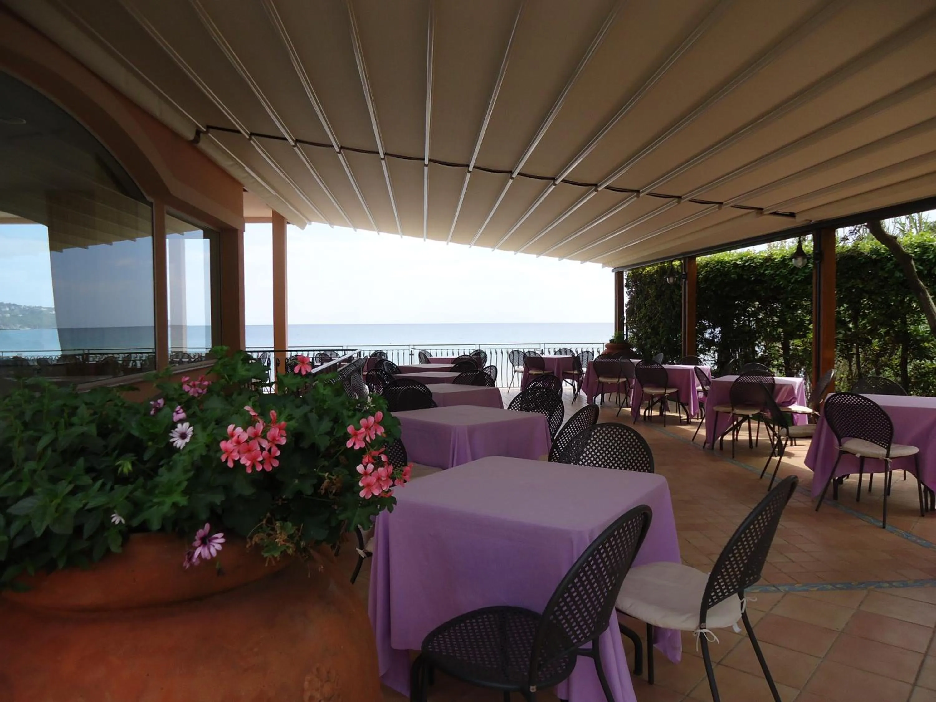 Restaurant/places to eat in Grand Hotel Il Ninfeo