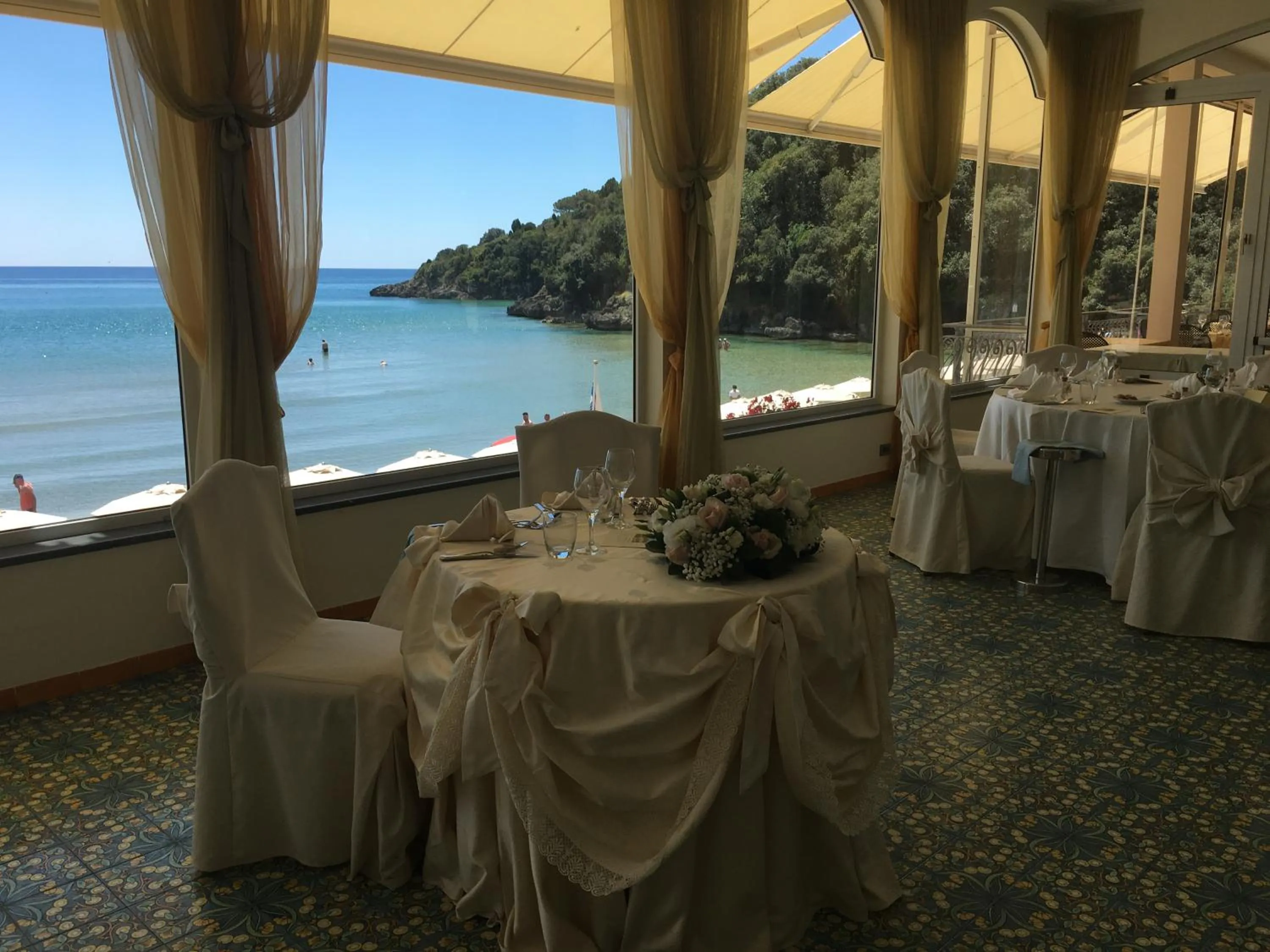 Restaurant/places to eat in Grand Hotel Il Ninfeo