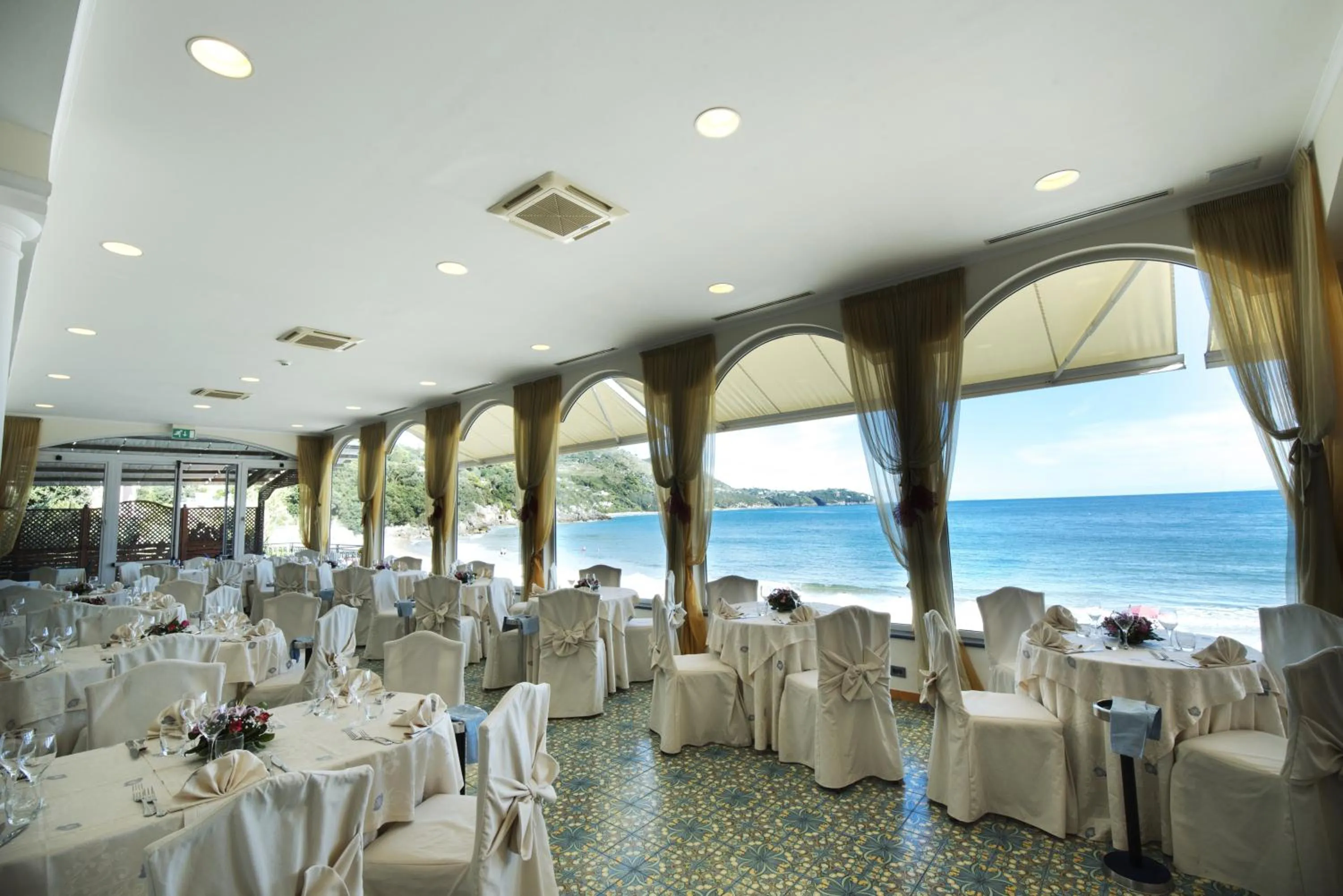 Restaurant/places to eat in Grand Hotel Il Ninfeo