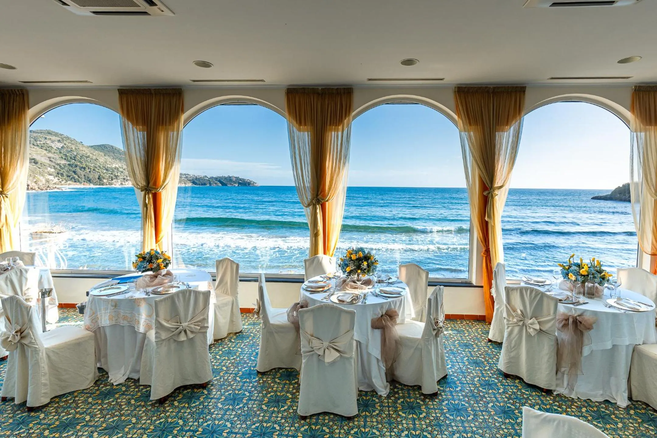 Restaurant/places to eat in Grand Hotel Il Ninfeo