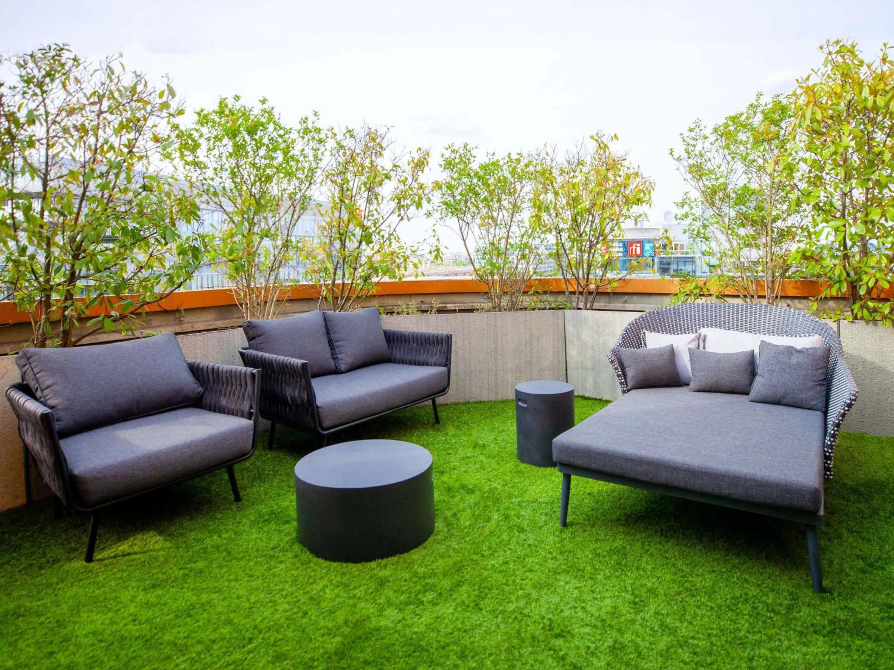 Bedroom in Novotel Suites Paris Issy Les Moulineaux