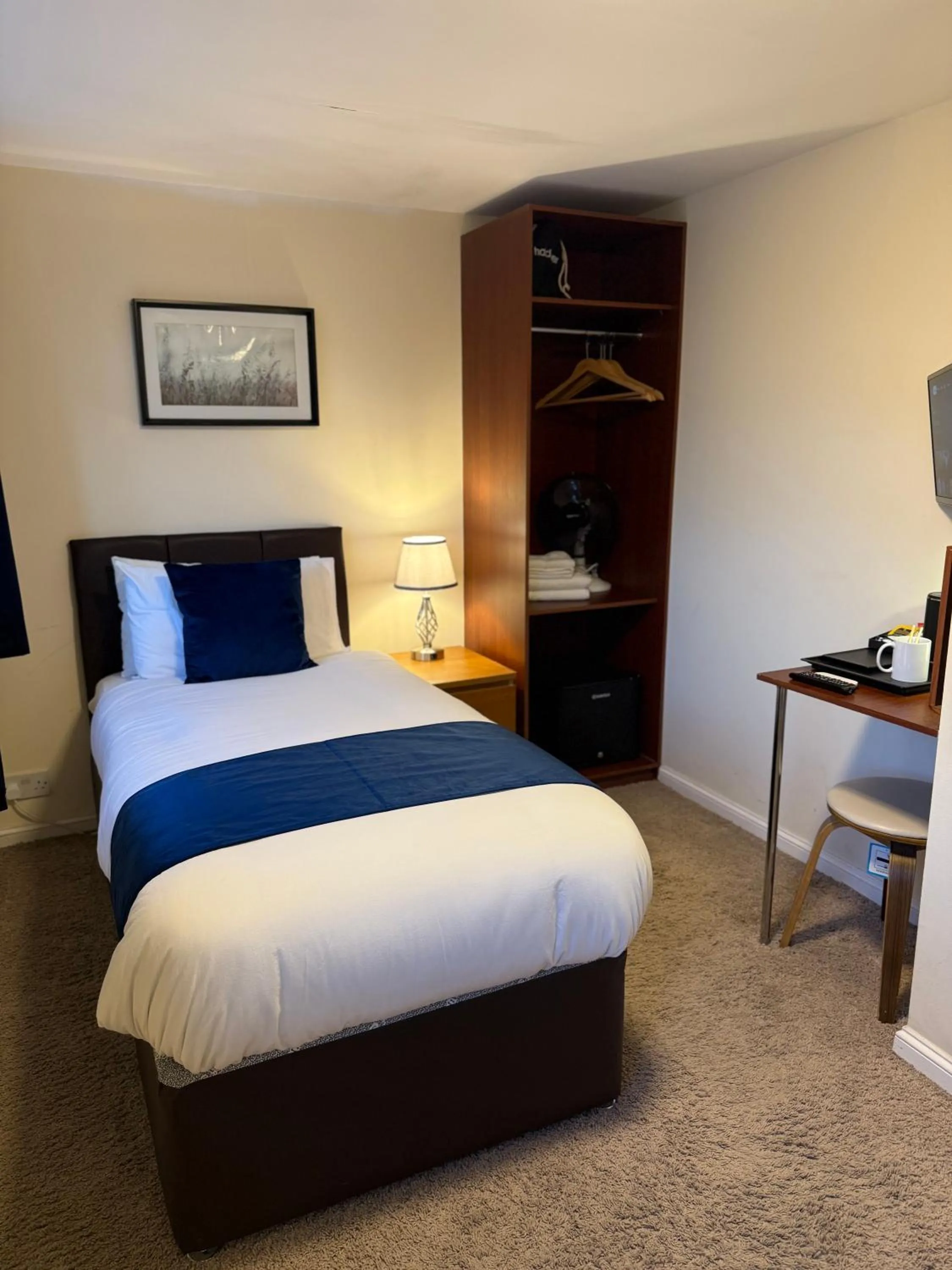 Bed in Clifton House Brighton