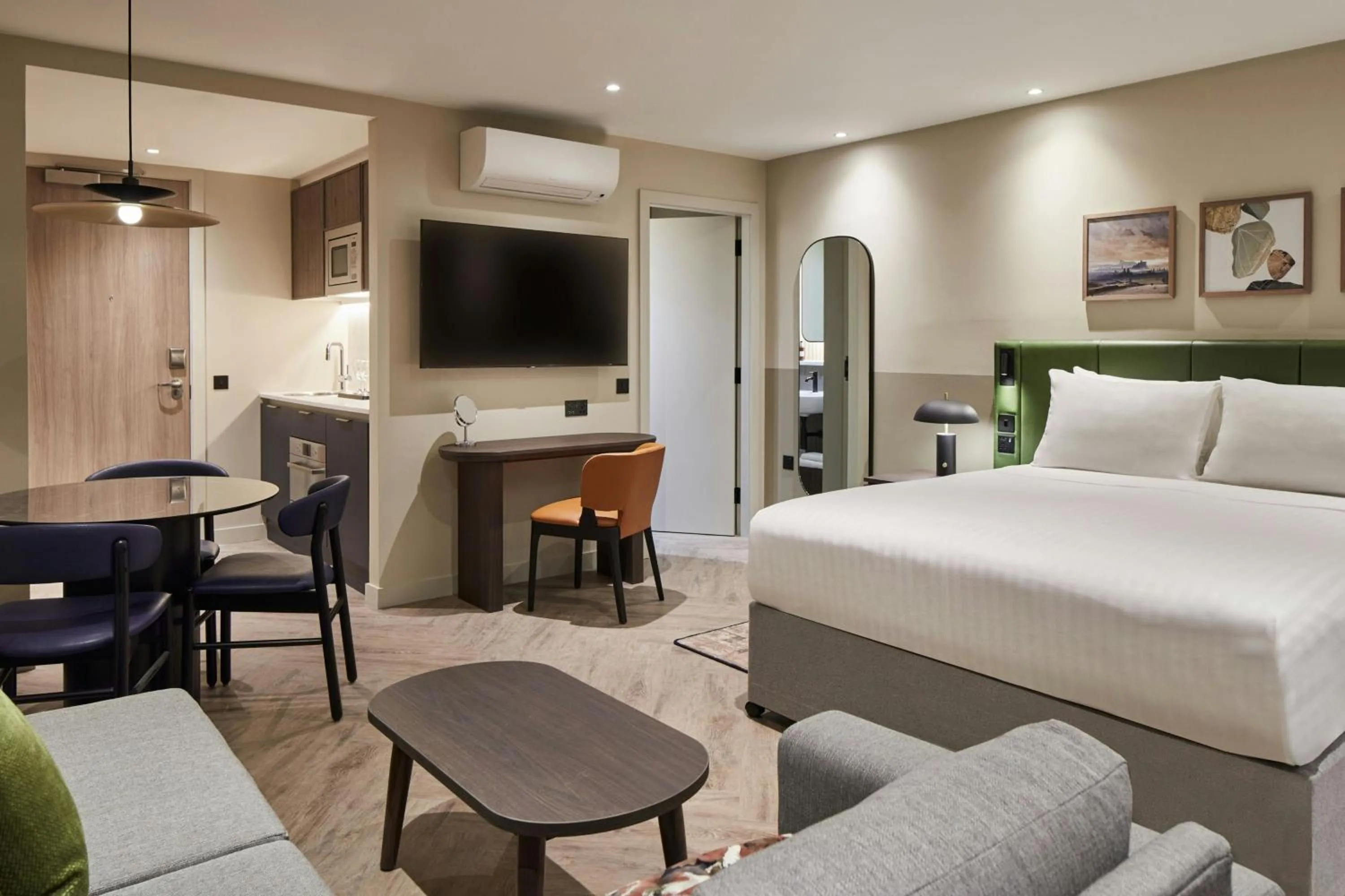 Bed in Residence Inn by Marriott Edinburgh