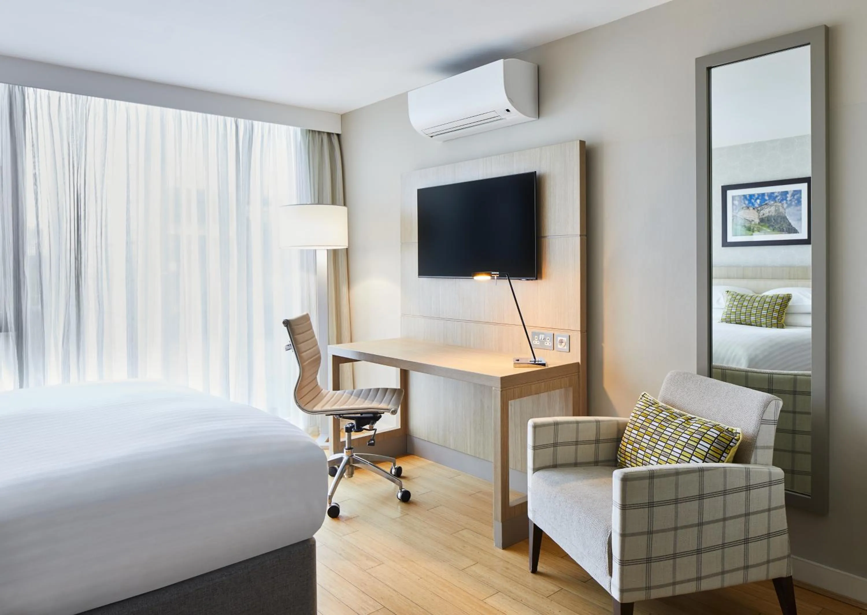 TV and multimedia, Bed in Residence Inn by Marriott Edinburgh