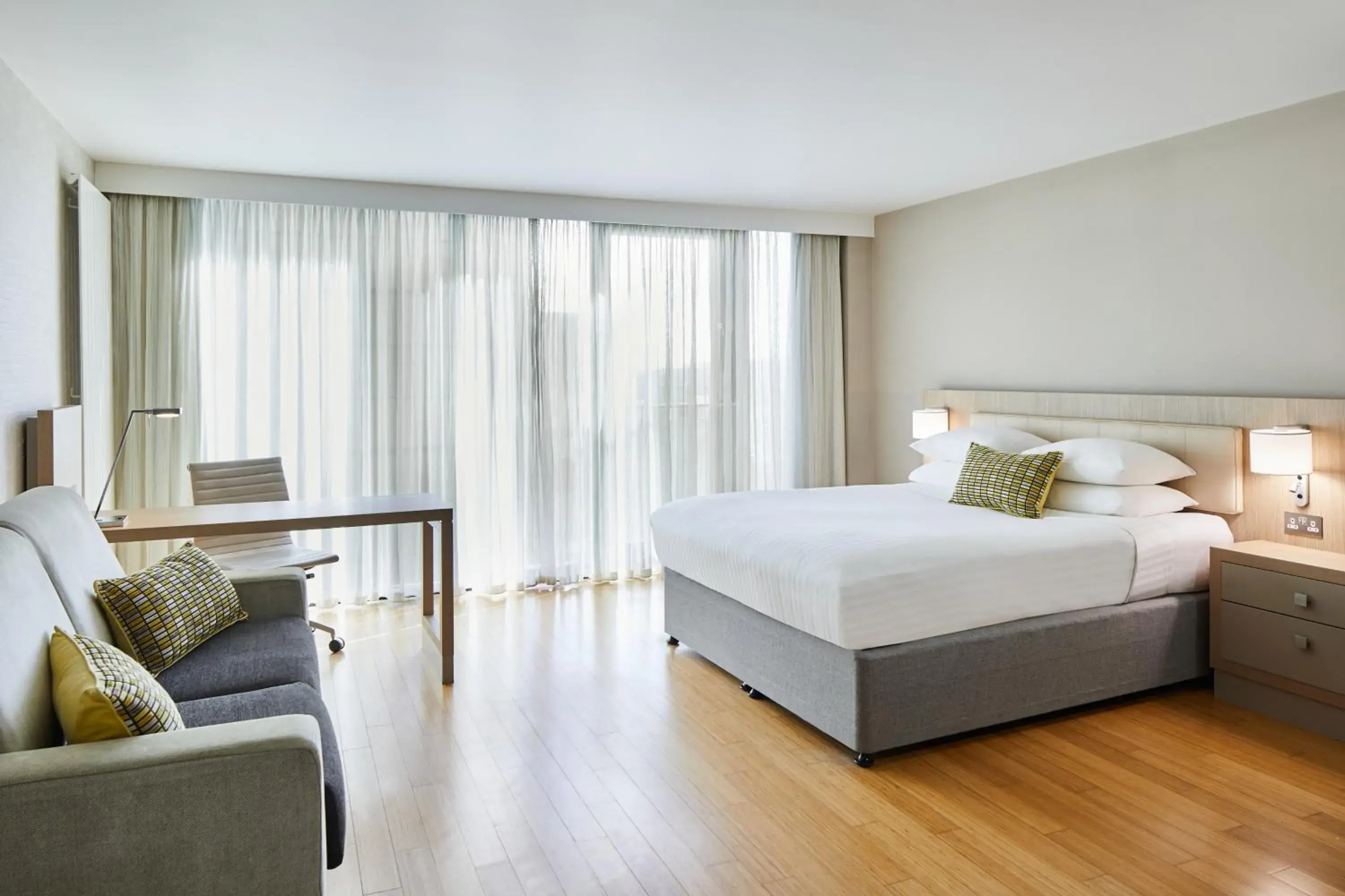 Large Queen Studio with Sofa Bed in Residence Inn by Marriott Edinburgh Large Queen Studio with Sofa Bed in Residence Inn by Marriott Edinburgh