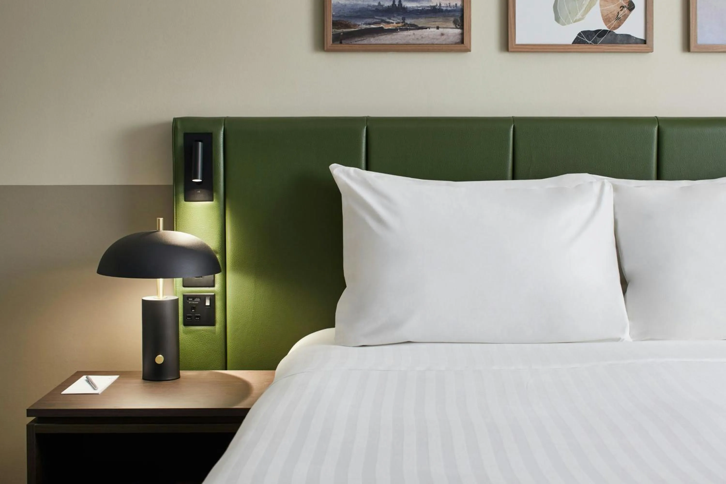 Bed in Residence Inn by Marriott Edinburgh