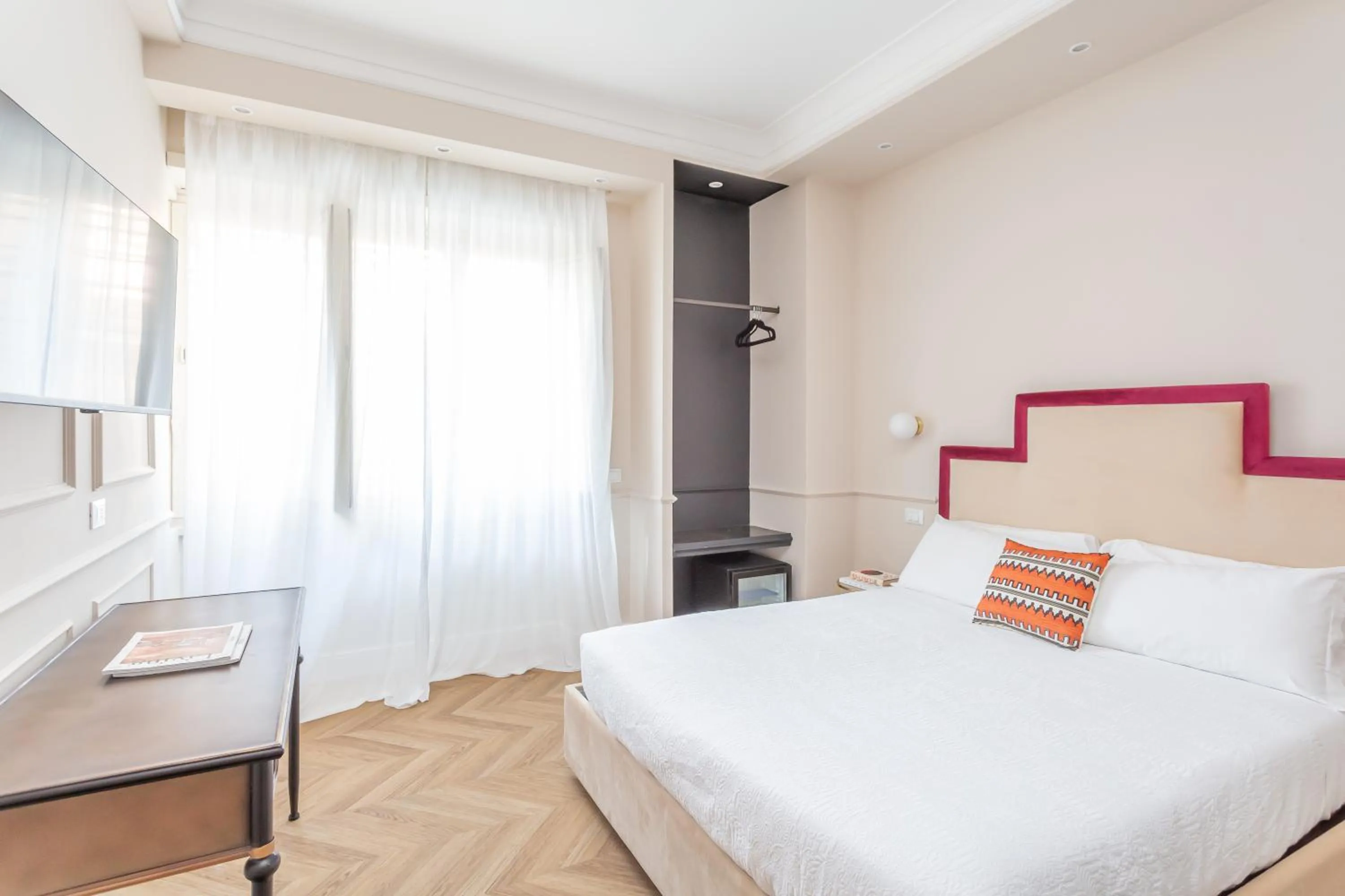 Bed in Rome Central Inn