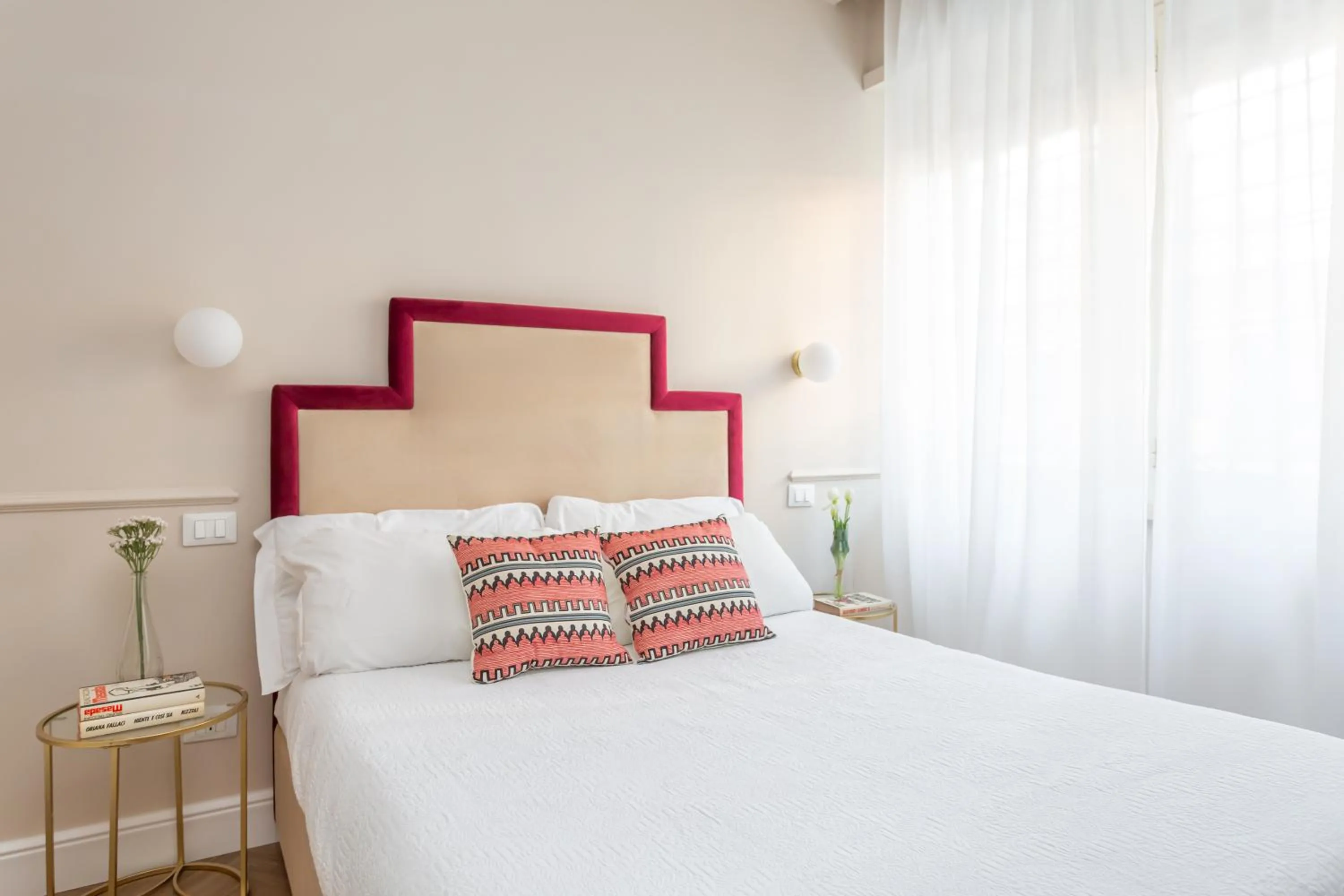 Bed in Rome Central Inn