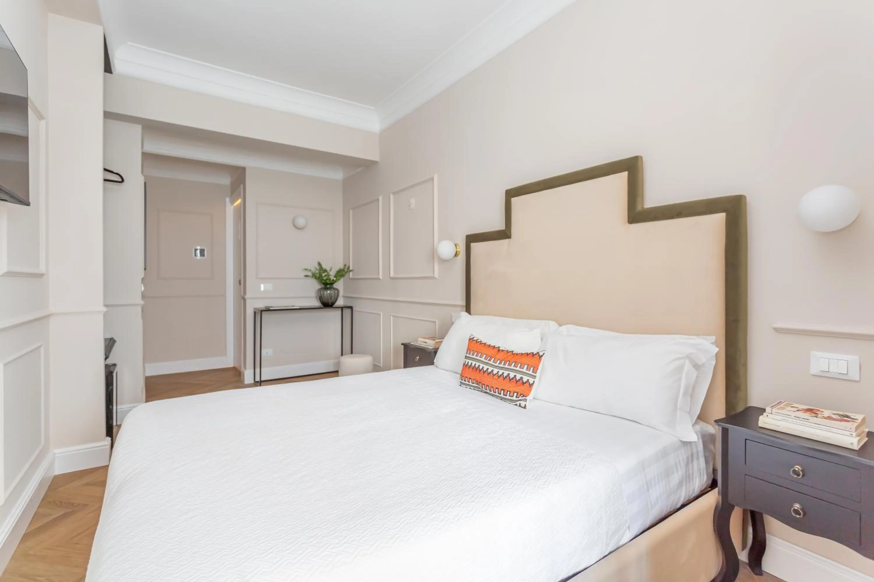 Bed in Rome Central Inn