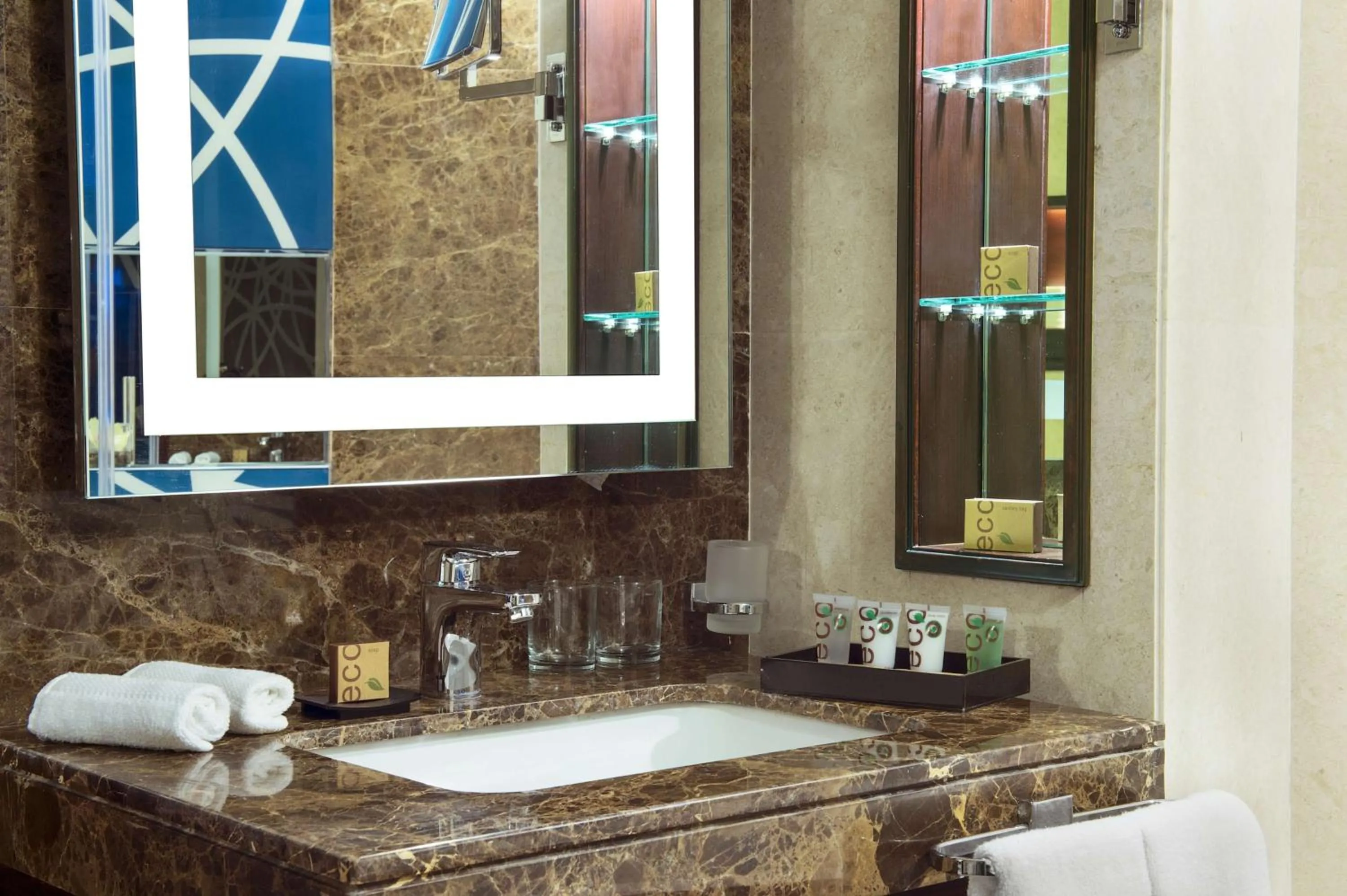 Toilet in Gulf Court Hotel Business Bay