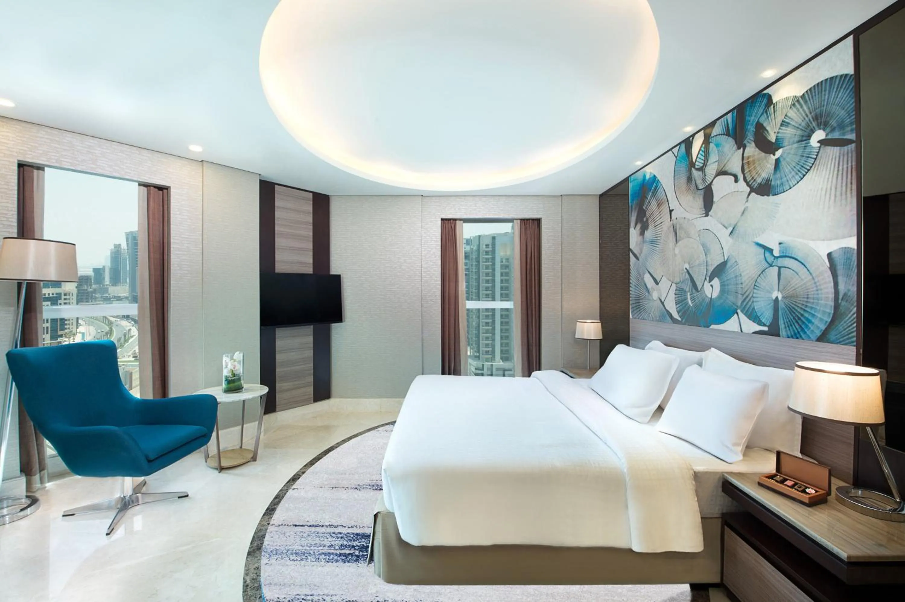 Bedroom, Bed in Grand Mercure Business Bay