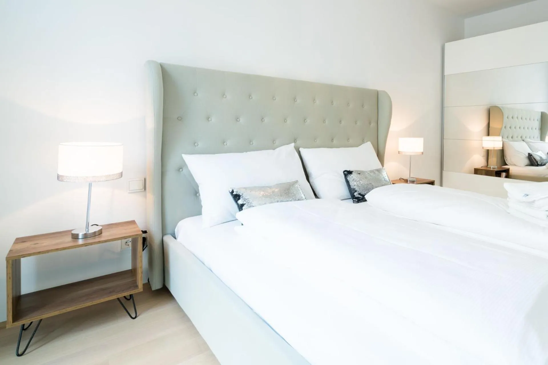 Bed in Vienna Residence | Spacious Serviced Apartment in Vienna directly at the U4