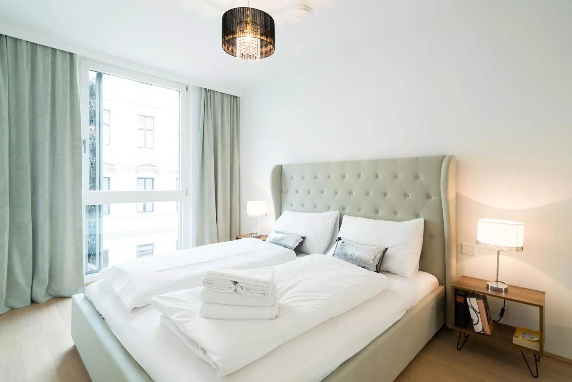 Bed in Vienna Residence | Spacious Serviced Apartment in Vienna directly at the U4