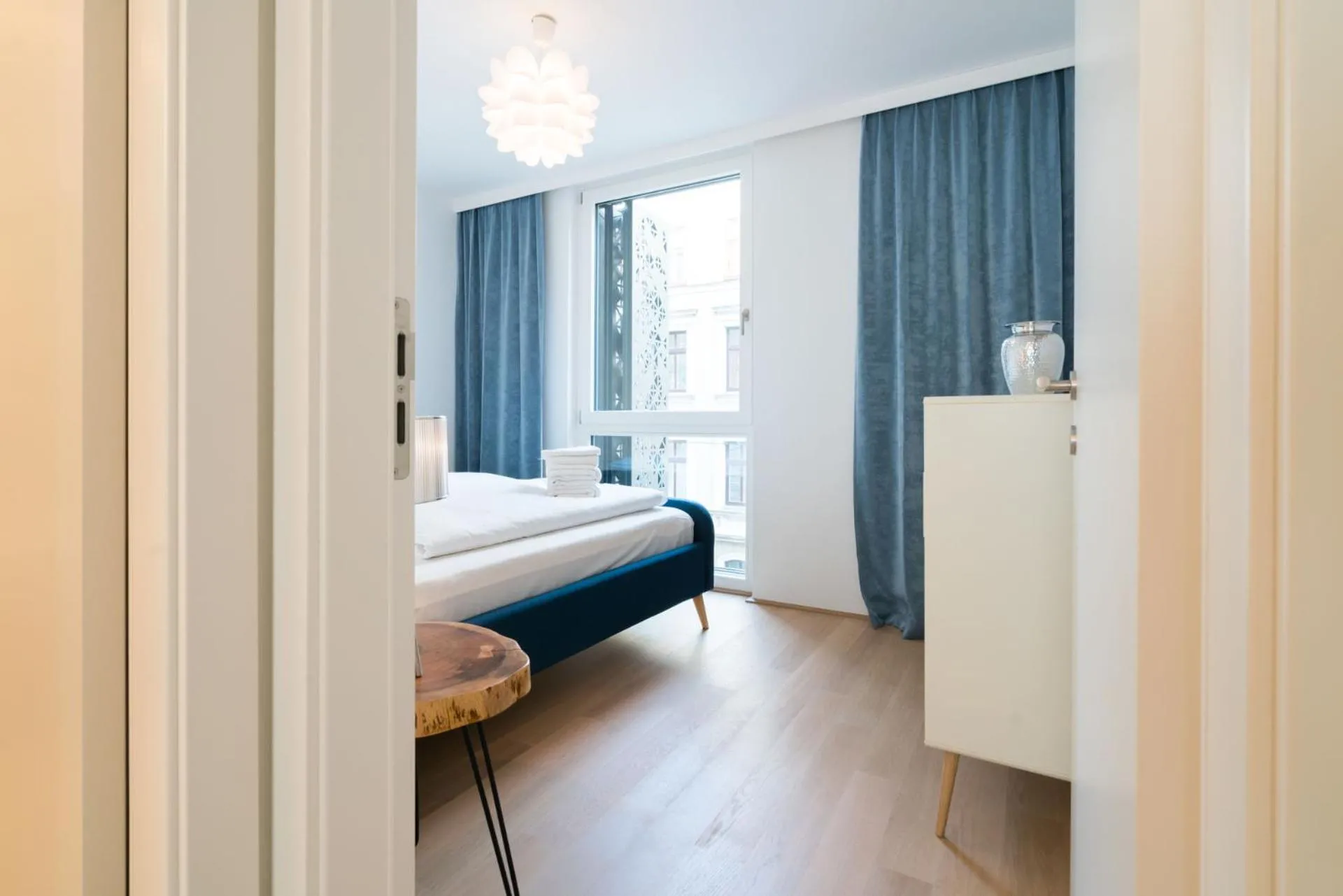 Bed in Vienna Residence | Spacious Serviced Apartment in Vienna directly at the U4