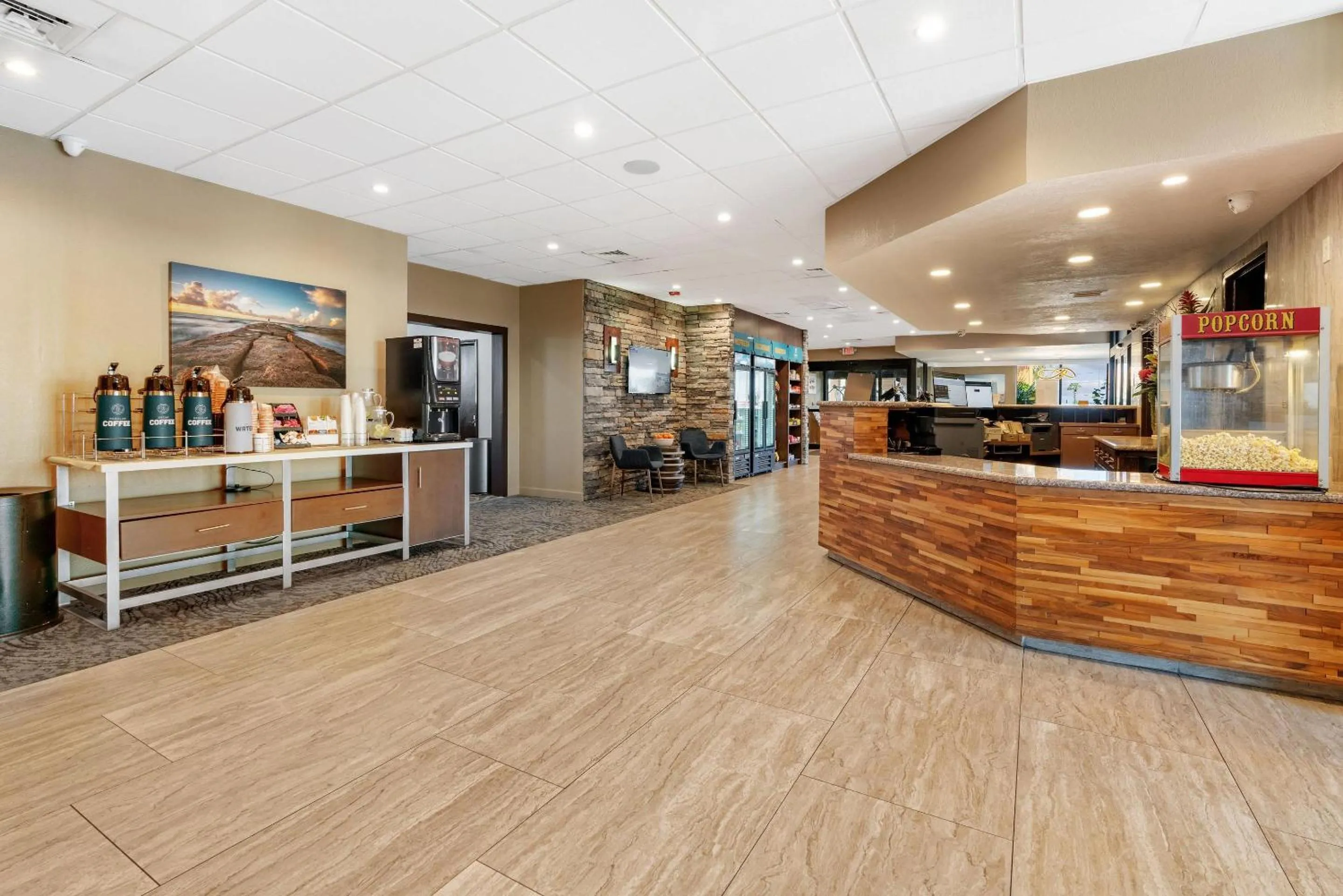 Lobby or reception in Clarion Pointe Galveston - Beachfront