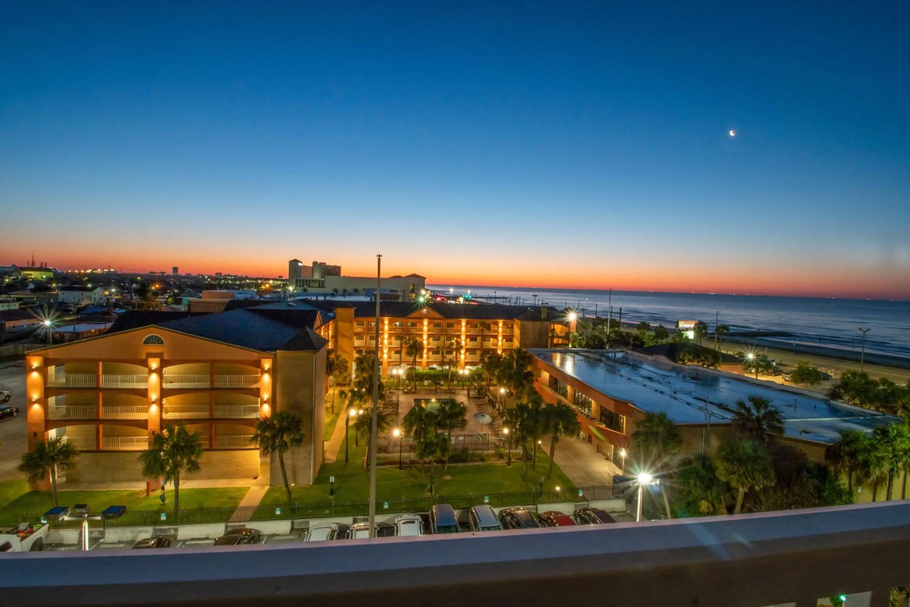 Sunrise in Beachfront Palms Hotel Galveston