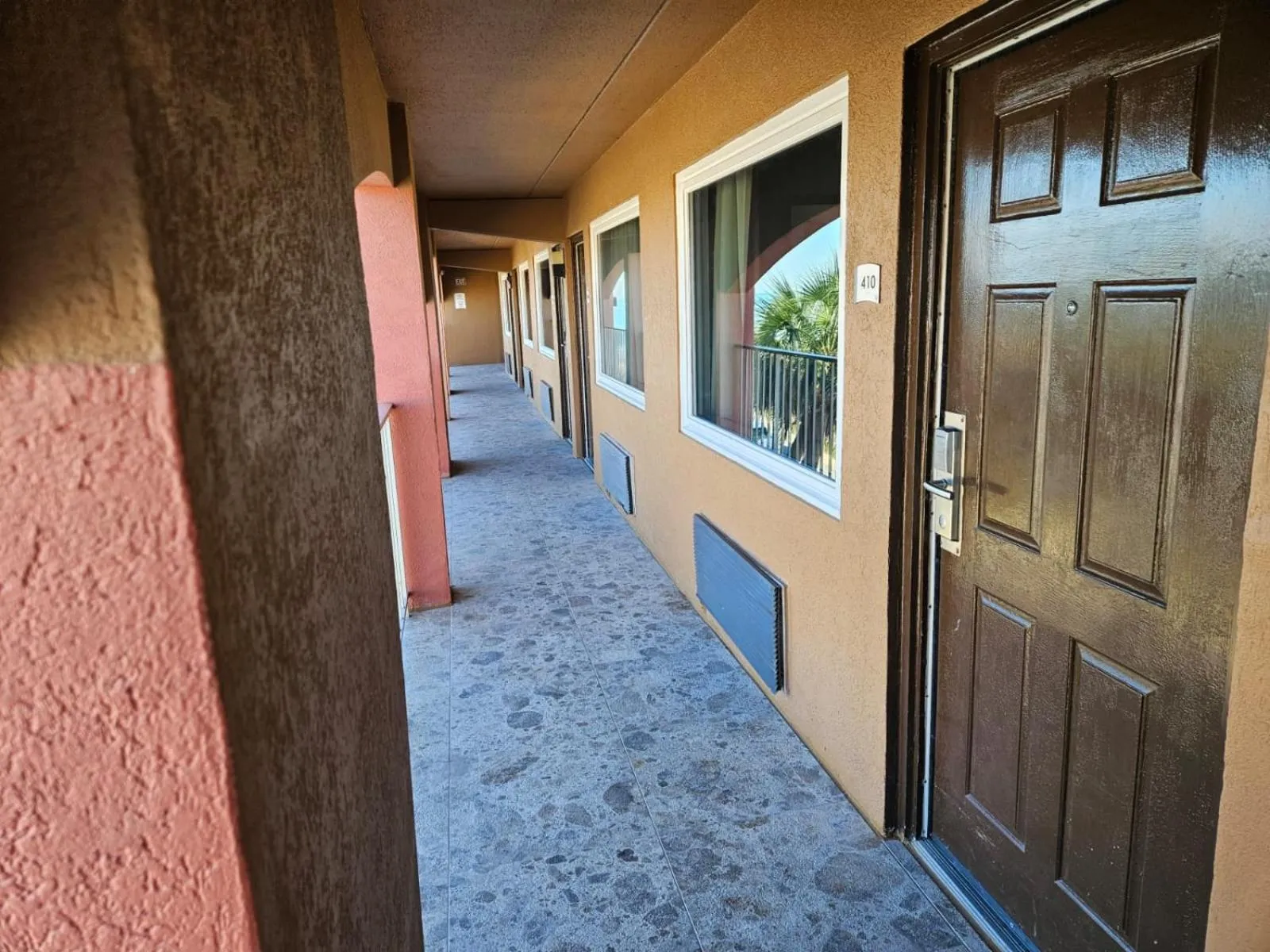 Balcony/Terrace in Clarion Pointe Galveston - Beachfront