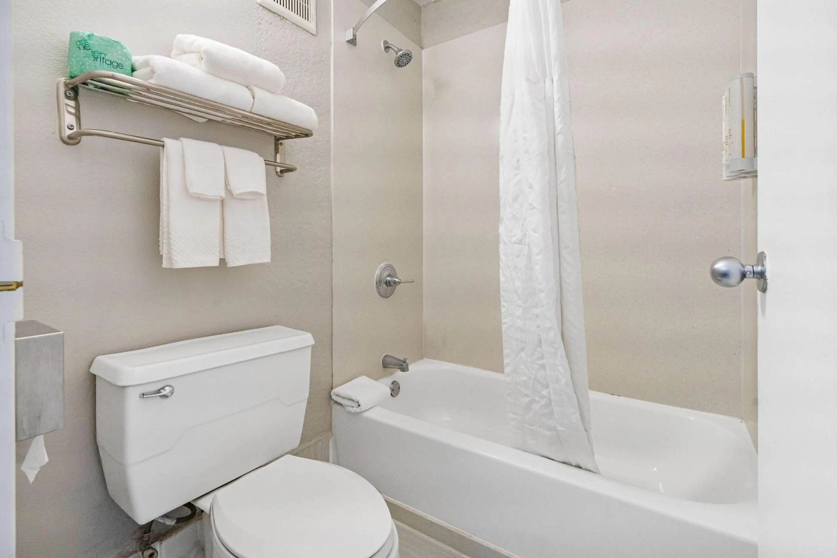 Bathroom in Clarion Pointe Galveston - Beachfront