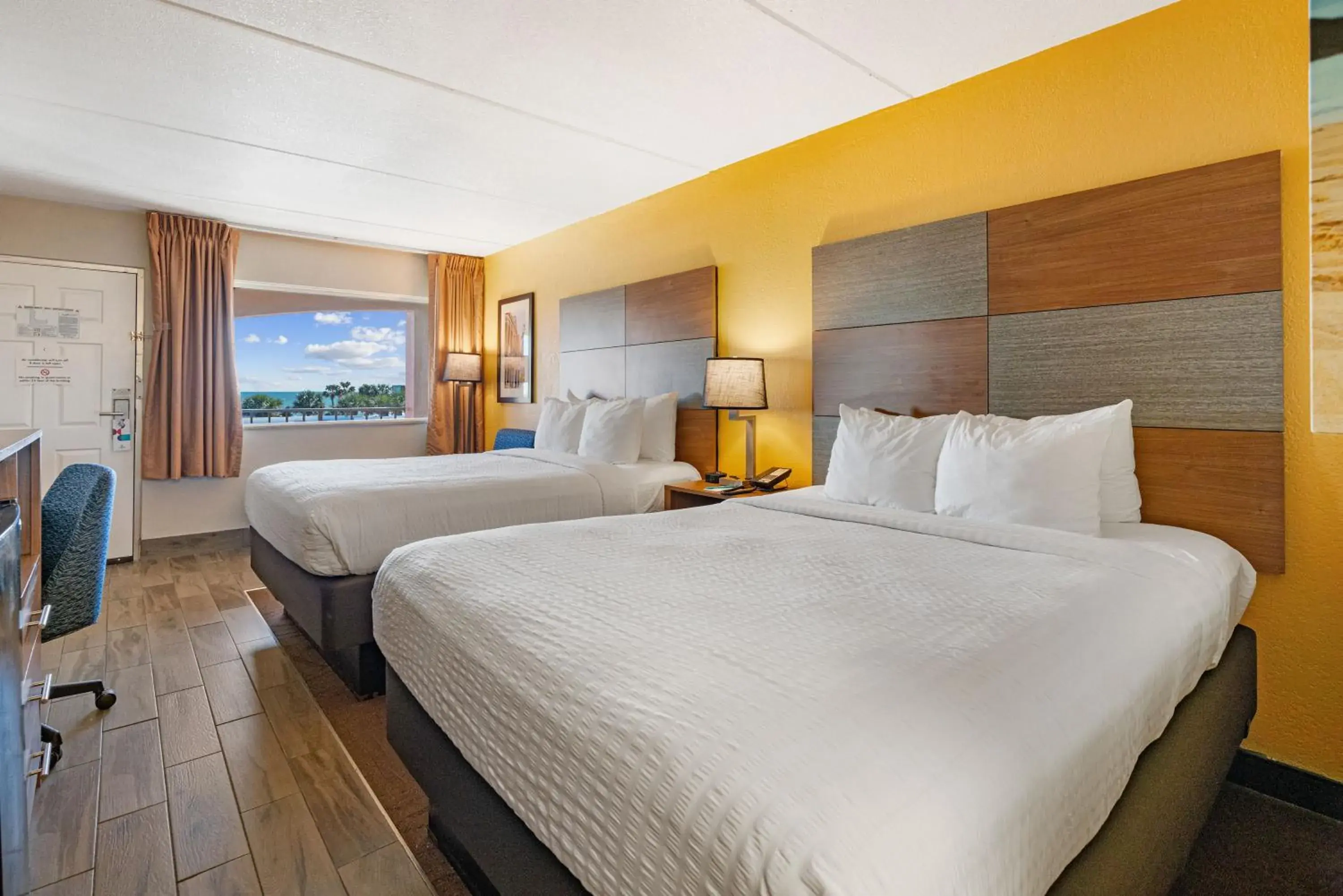 Two Queen Beds Partial Ocean View in Beachfront Palms Resort Galveston, an Ascend Collection Hotel Two Queen Beds Partial Ocean View in Beachfront Palms Resort Galveston, an Ascend Collection Hotel