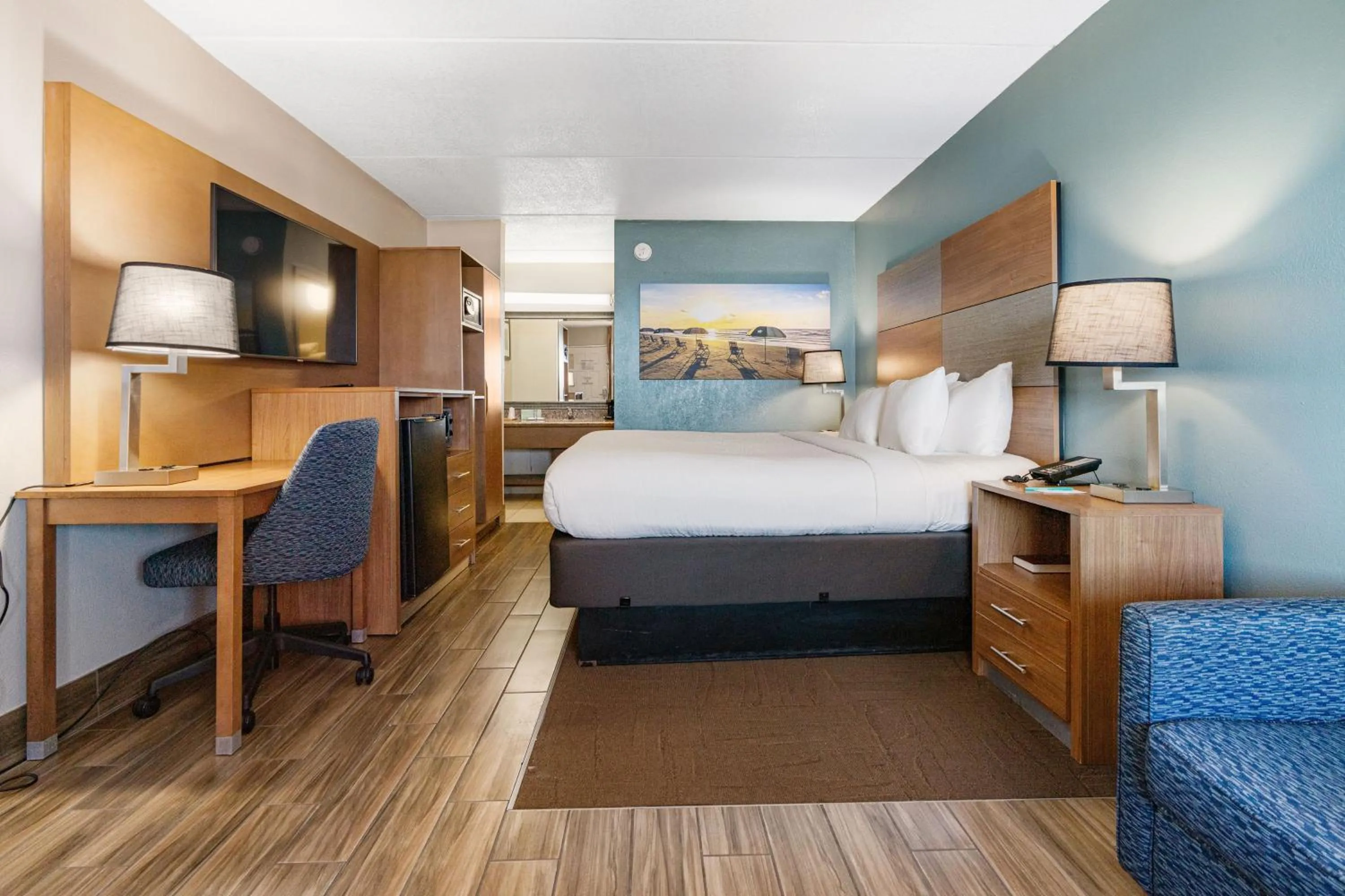 Bed in Clarion Pointe Galveston - Beachfront