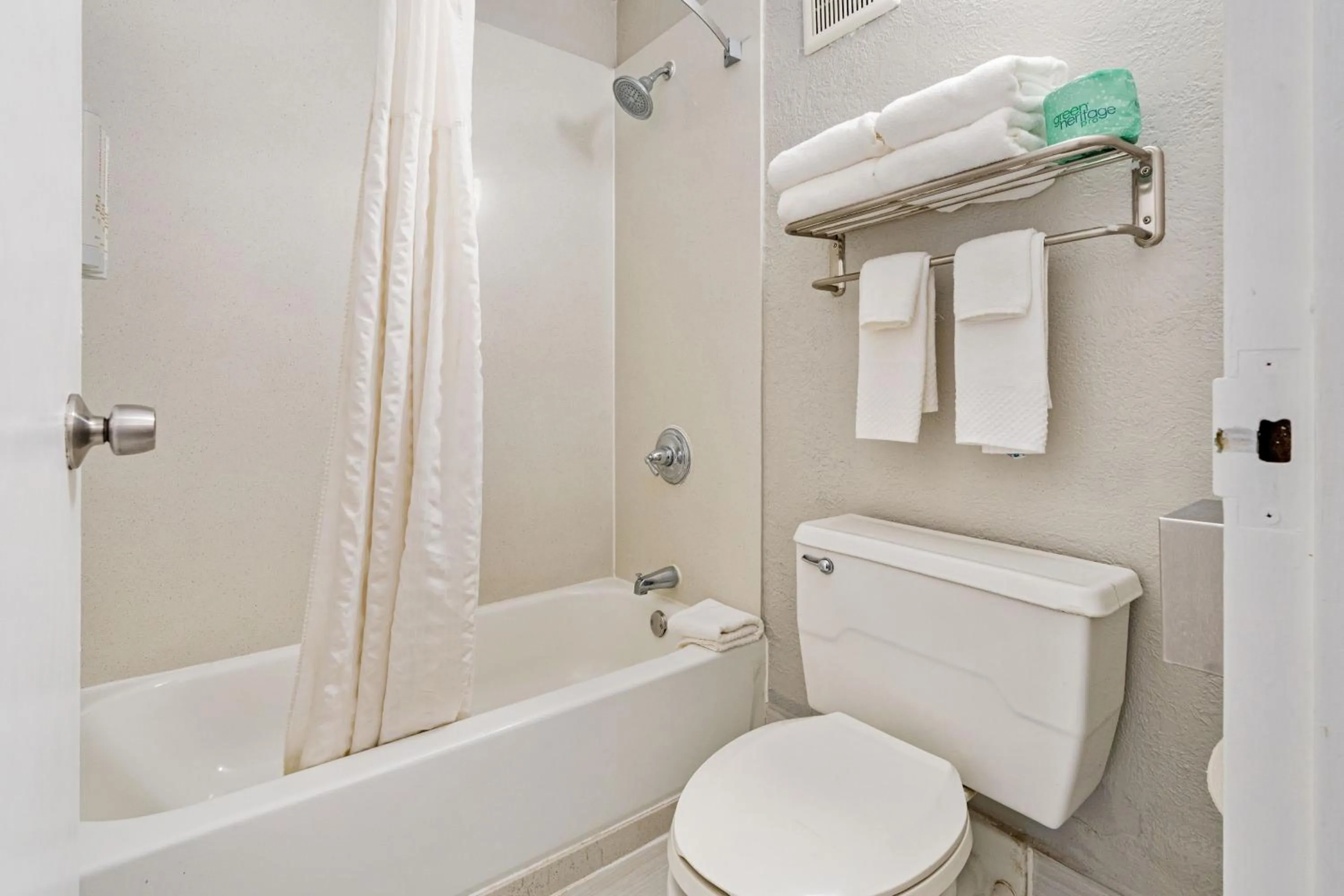 Bathroom in Clarion Pointe Galveston - Beachfront