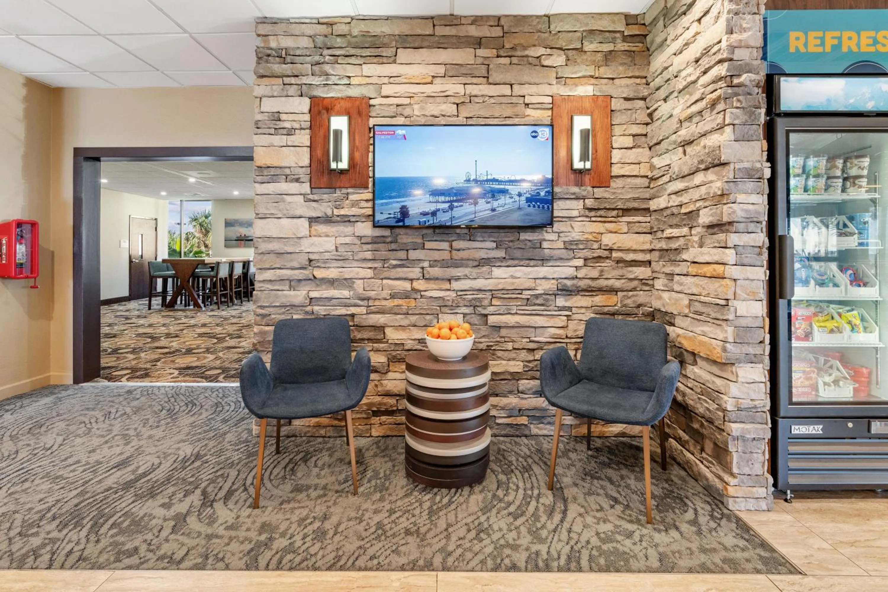 Lobby or reception in Clarion Pointe Galveston - Beachfront