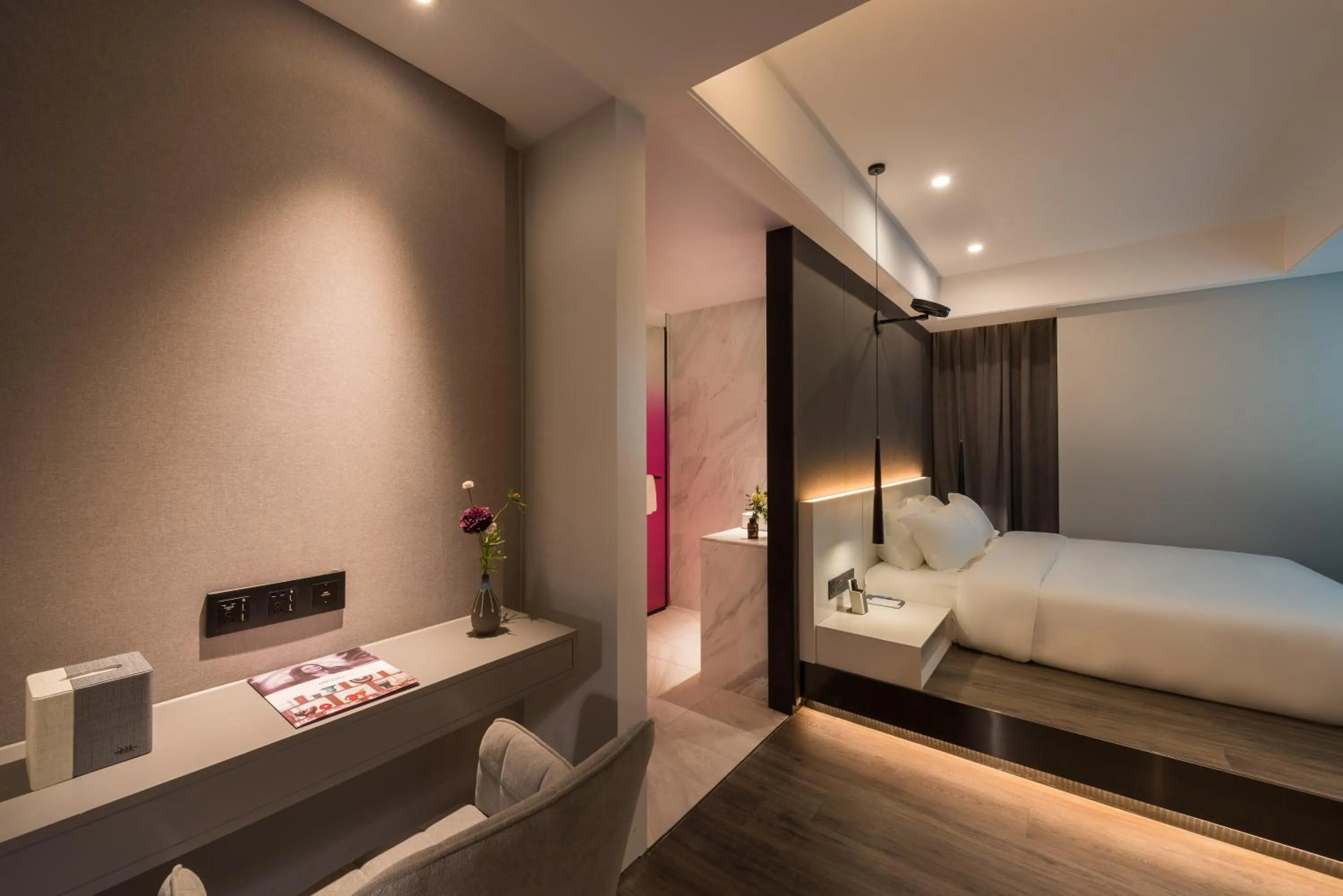 Bed in Mercure Hangzhou Qianjiang