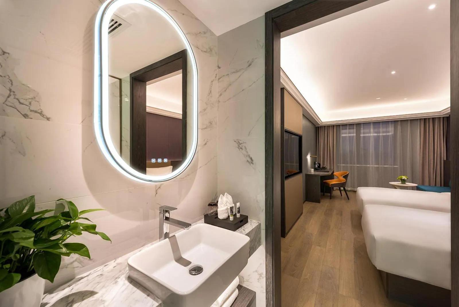 Bedroom, Bed in Mercure Shanghai NECC