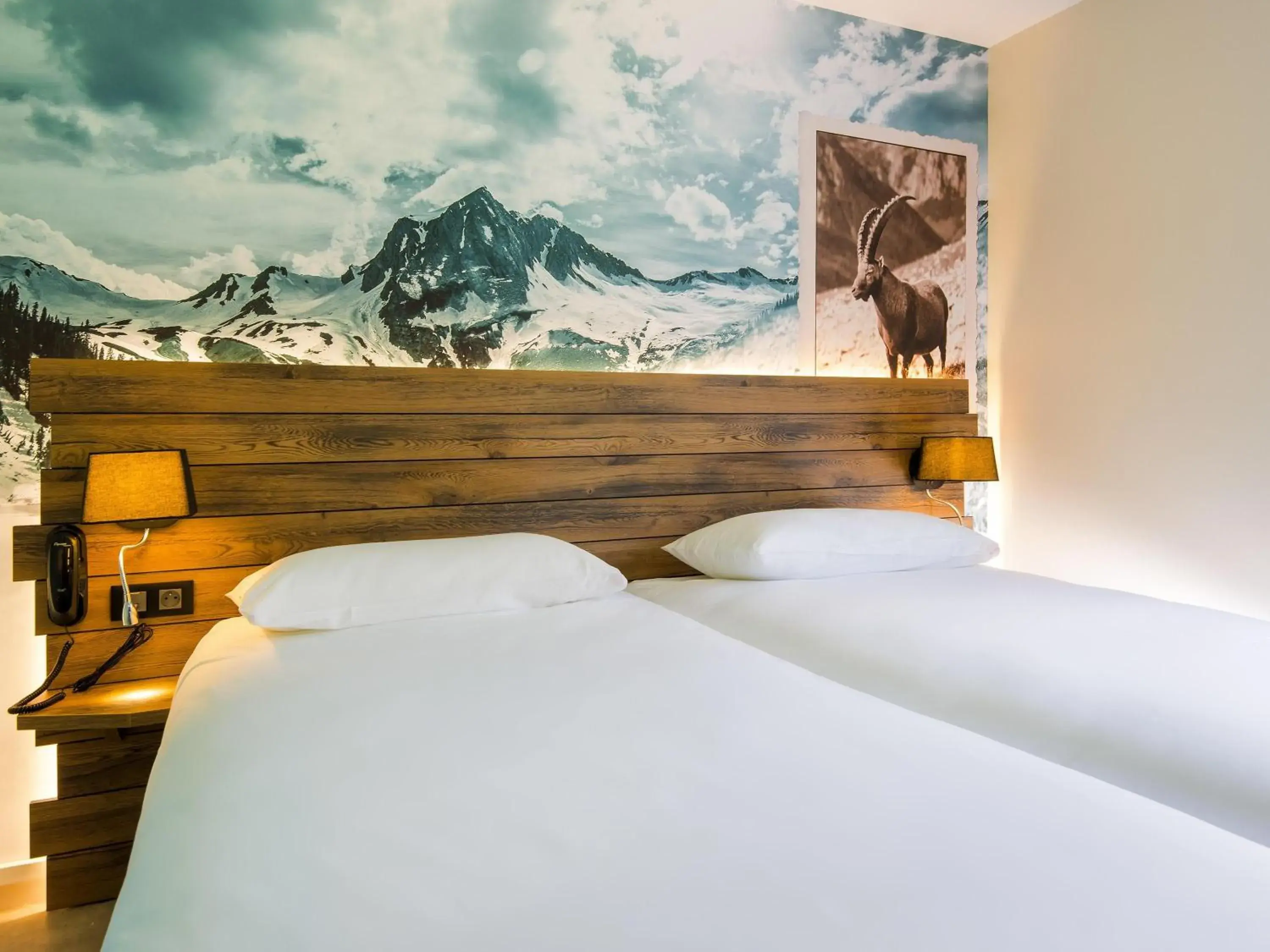 Bedroom, Bed in Ibis Styles Sallanches Pays du Mont-Blanc Bedroom, Bed in Ibis Styles Sallanches Pays du Mont-Blanc