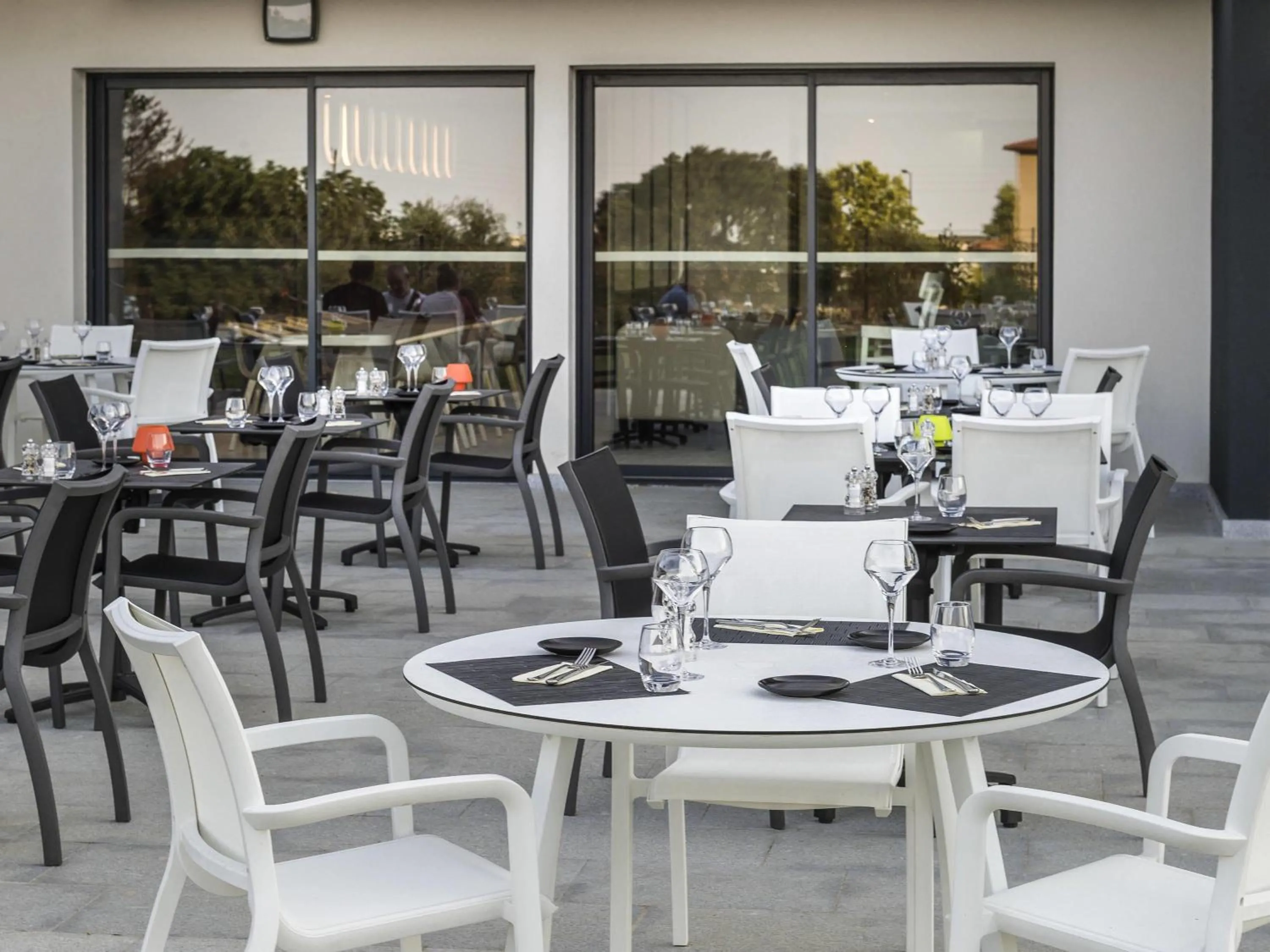 Restaurant/places to eat in Mercure Hotel & Spa Bastia Biguglia