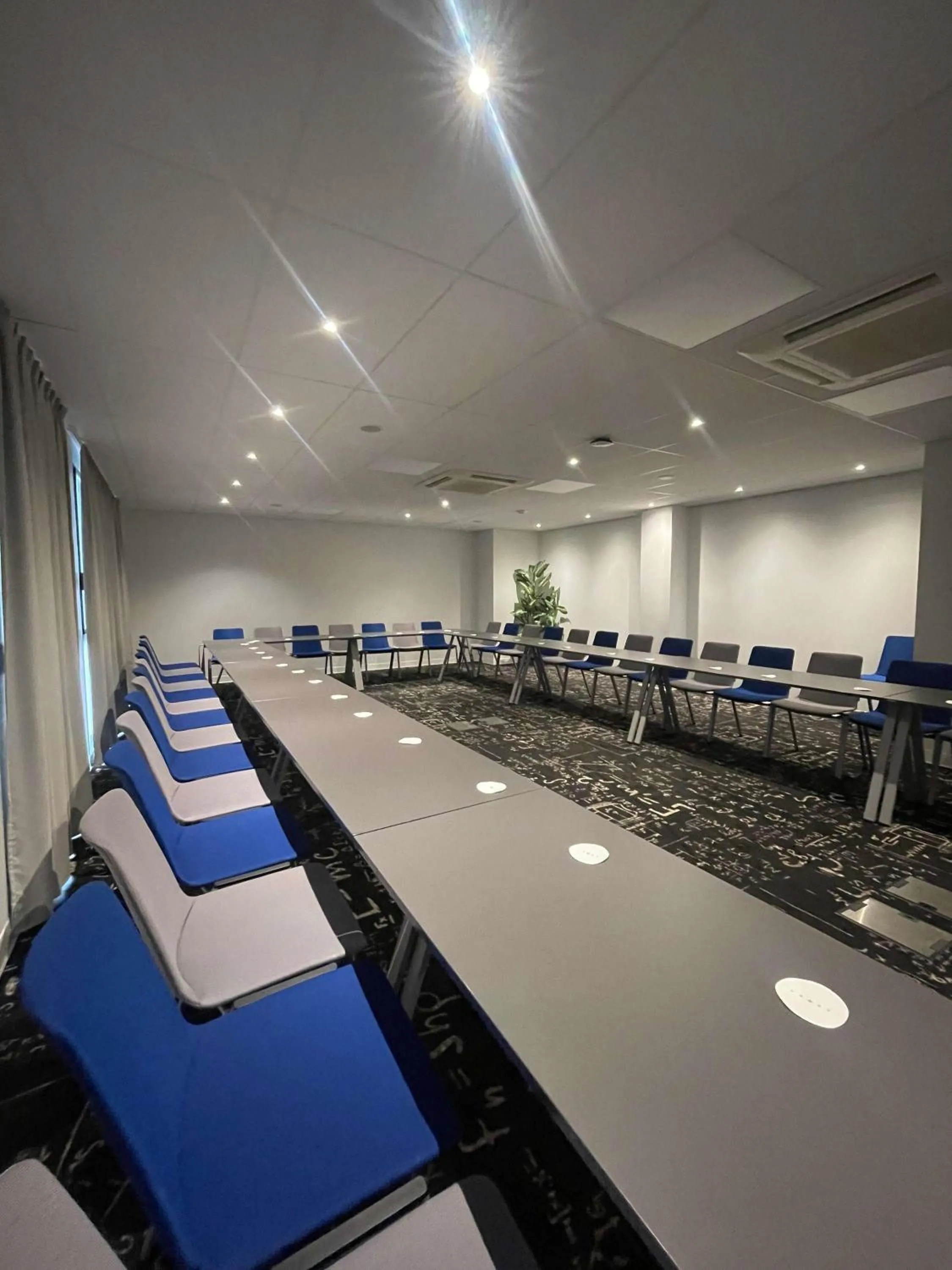 Meeting/conference room in Mercure Hotel & Spa Bastia Biguglia