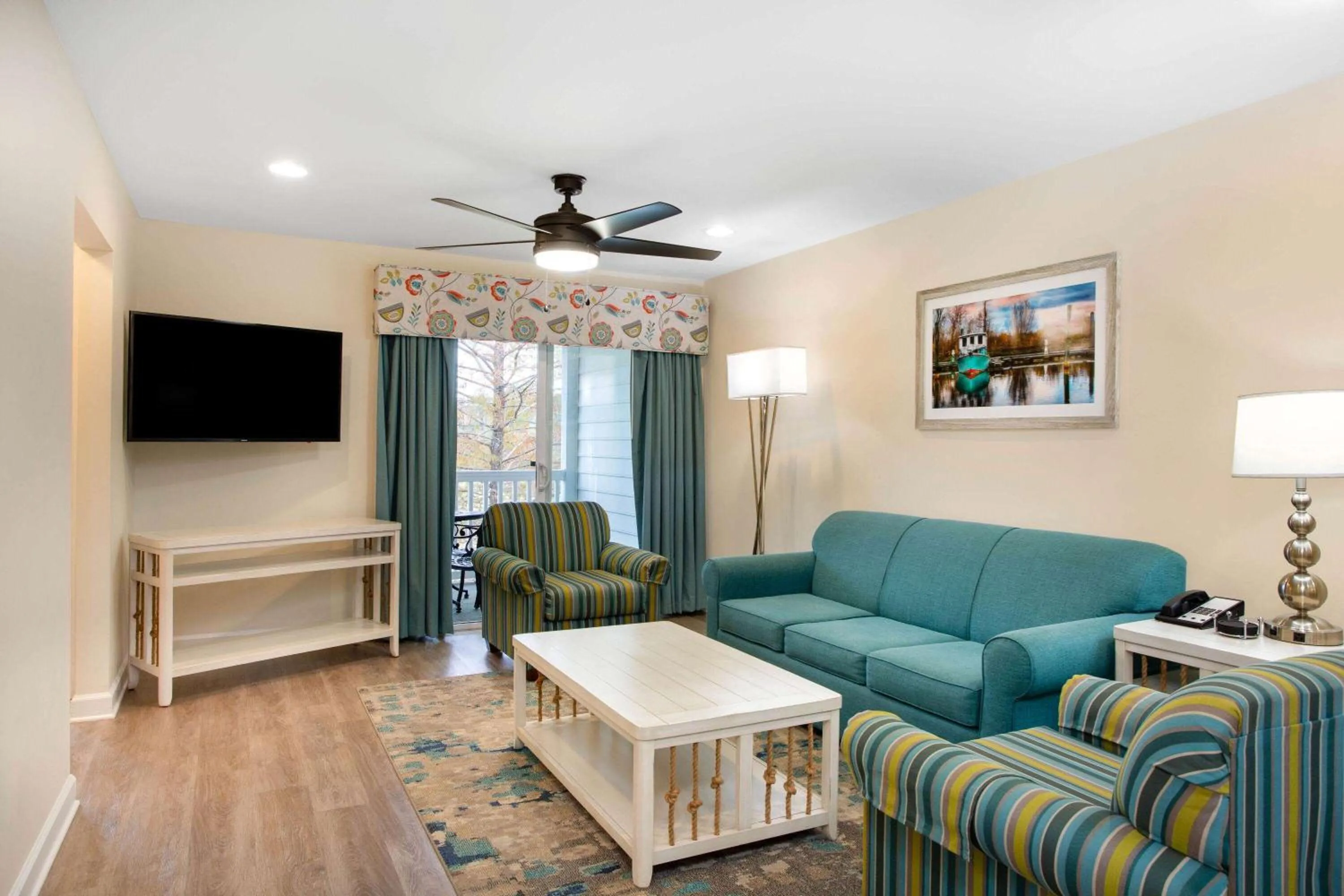 Bed, Seating Area in Ellington at Wachesaw Plantation East a Ramada by Wyndham