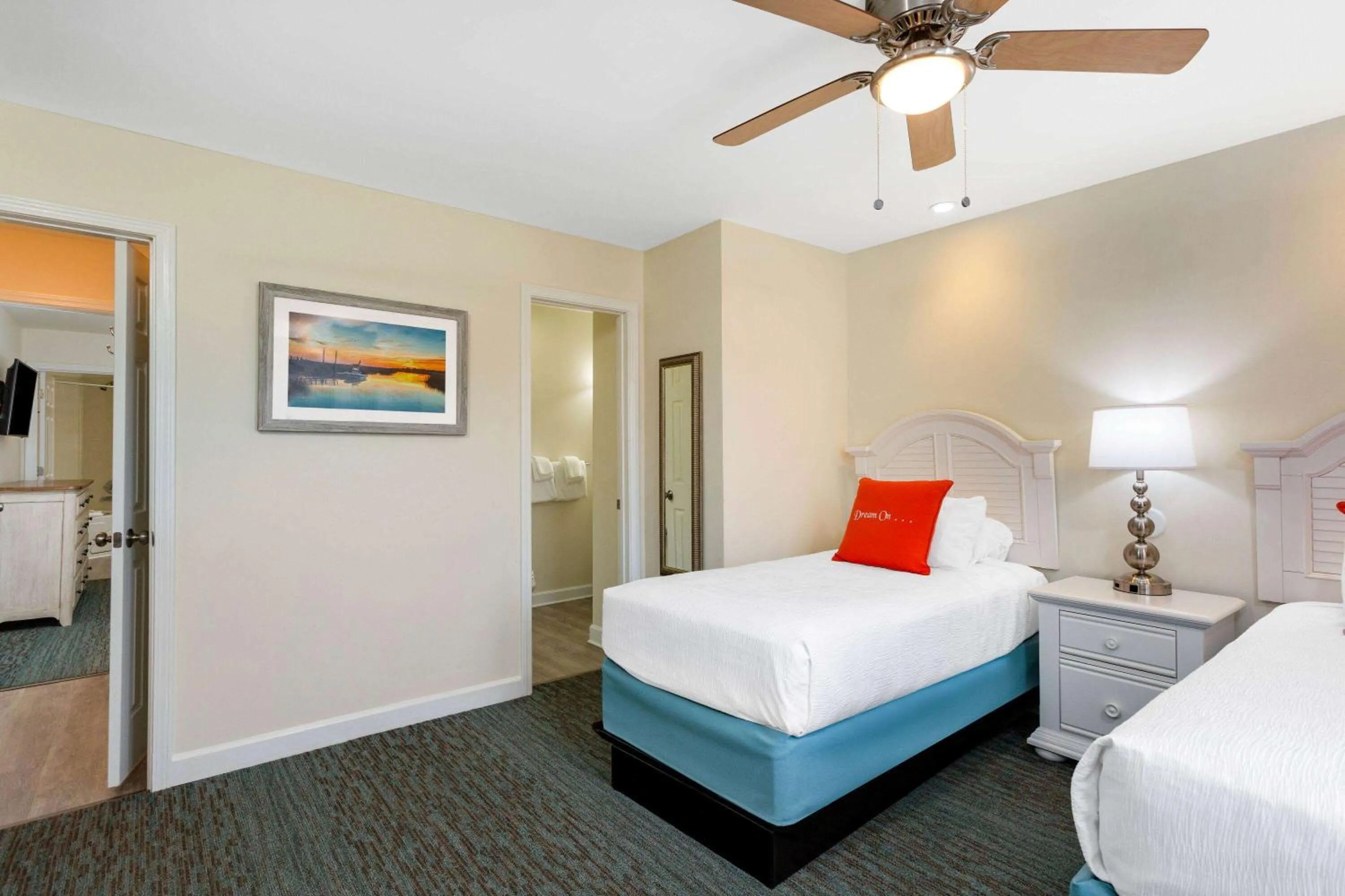 Bed in Ellington at Wachesaw Plantation East a Ramada by Wyndham