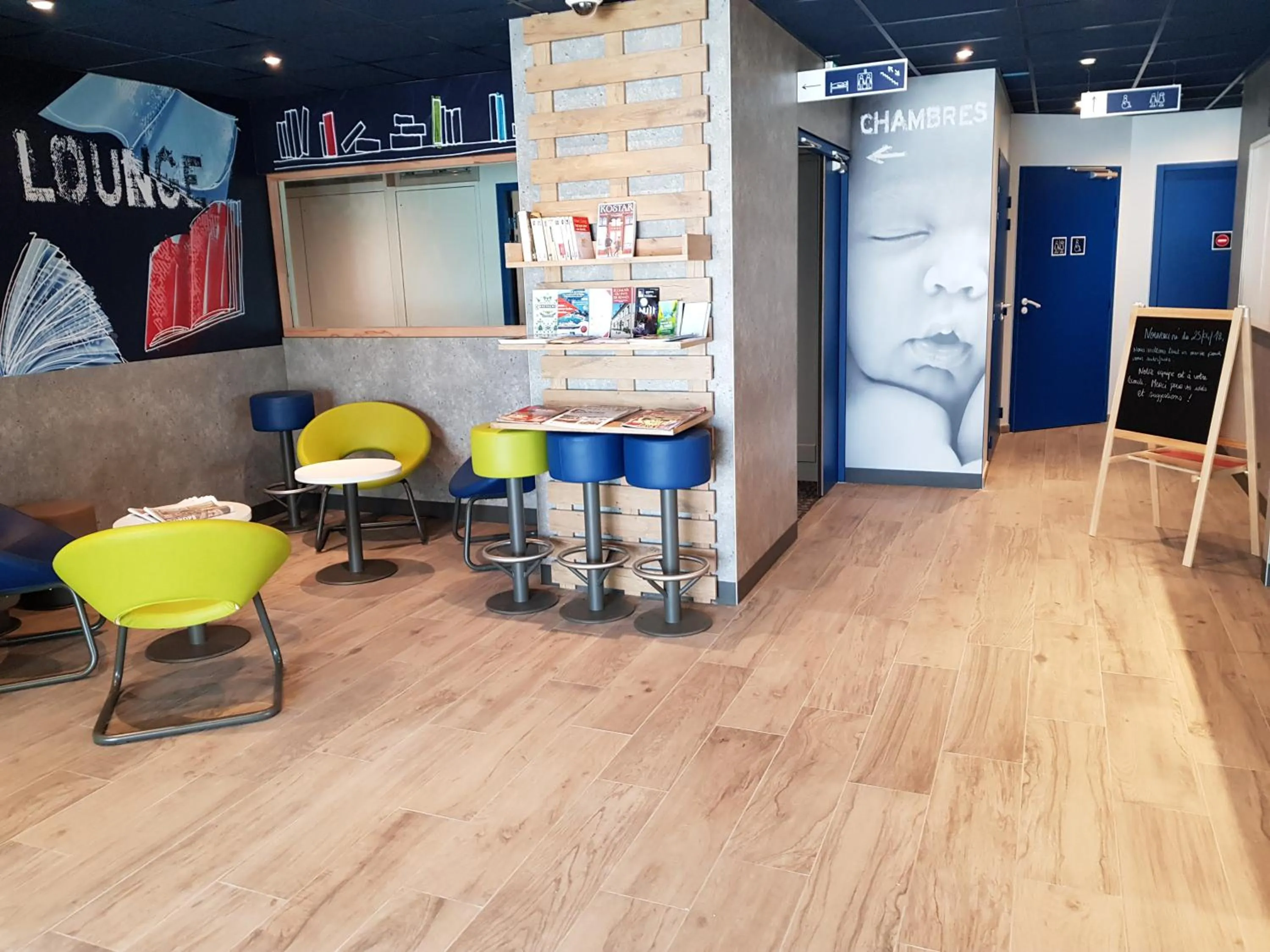 Lobby or reception in ibis budget Rennes Rte Lorient