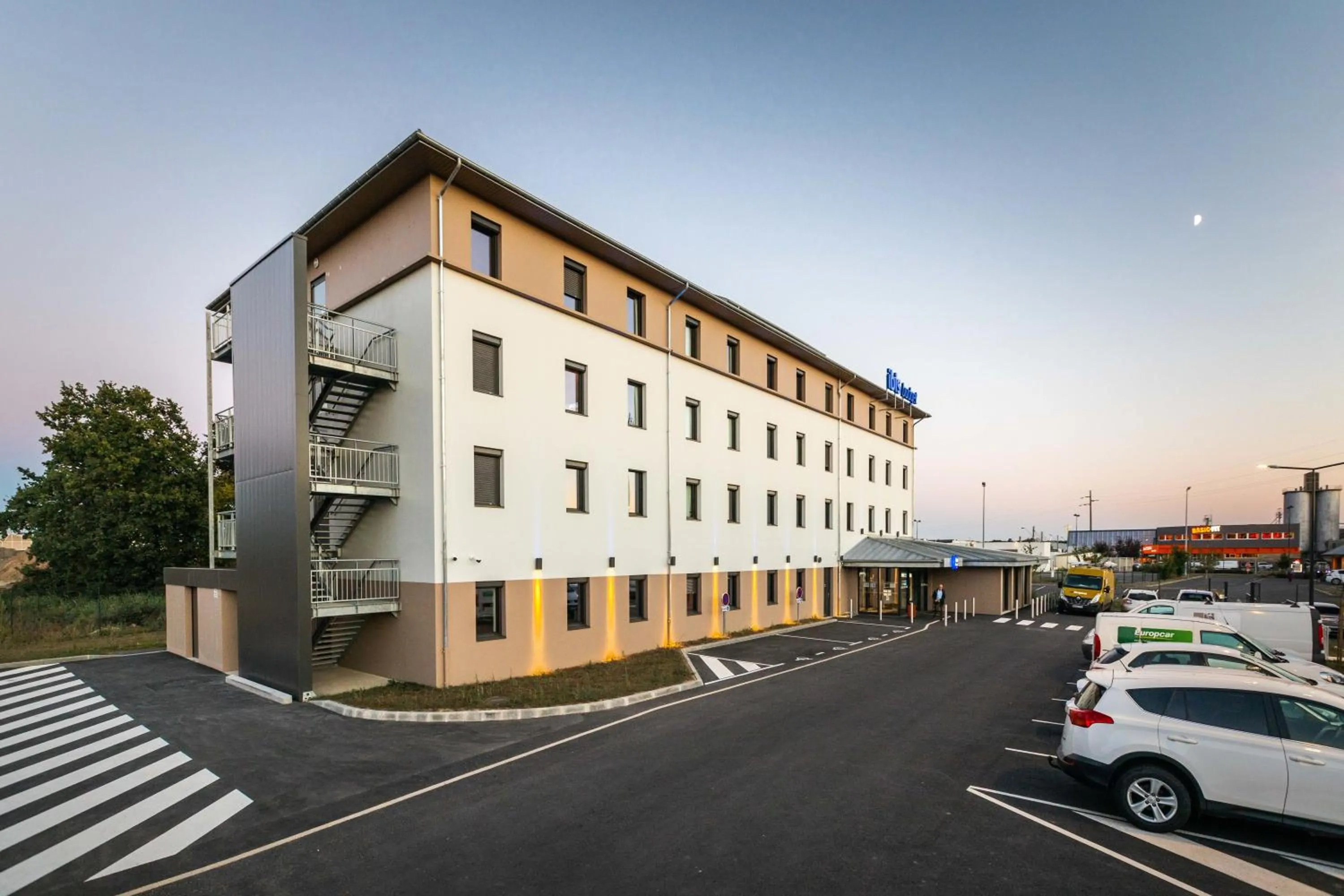 Property building in ibis budget Rennes Rte Lorient