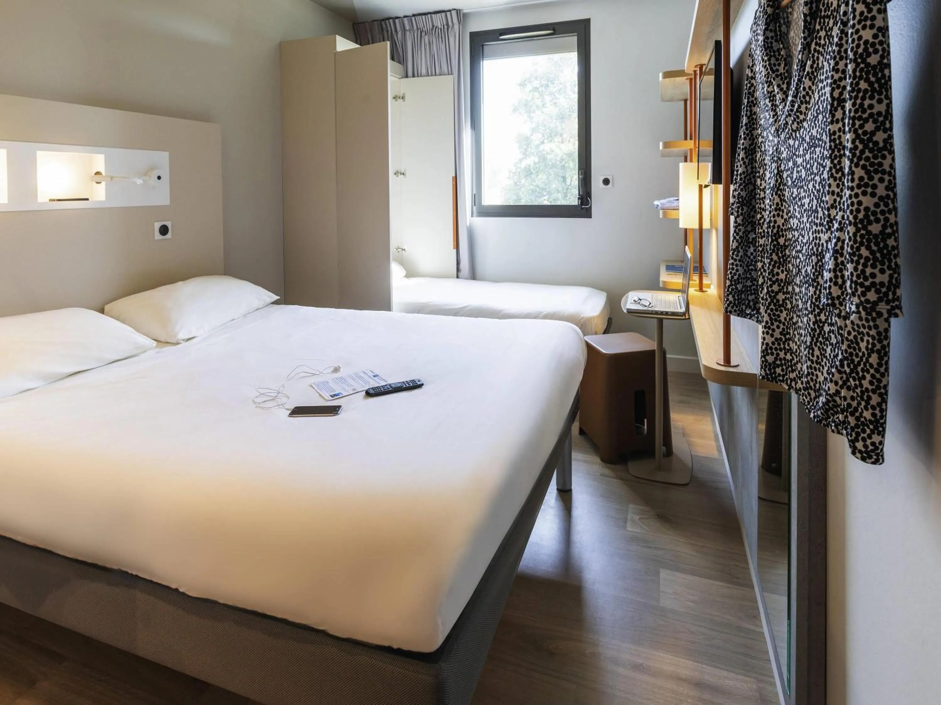 Bedroom, Bed in ibis budget Rennes Rte Lorient