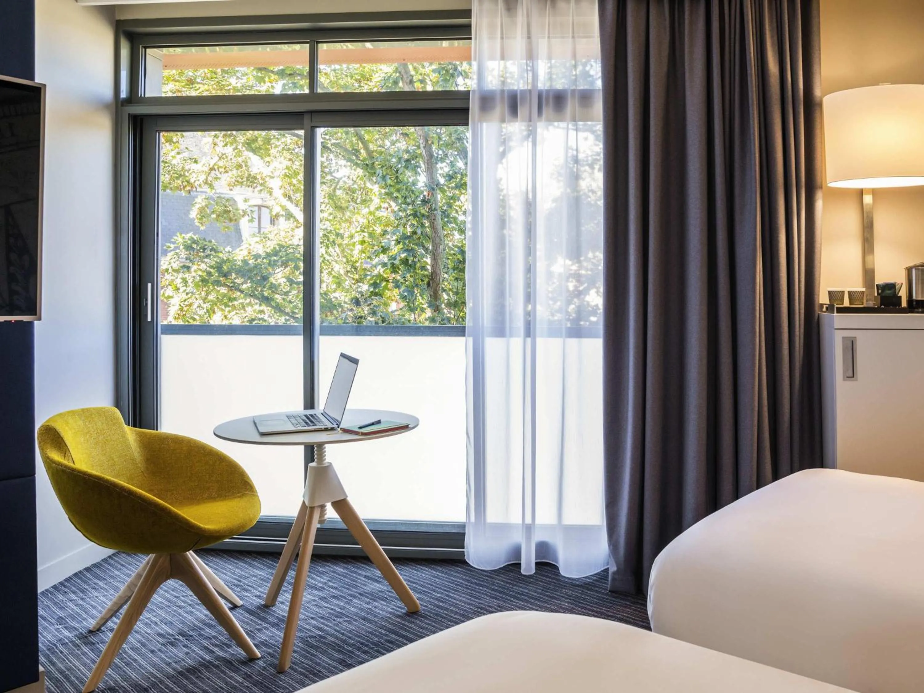 Bedroom, Bed in Mercure Beauvais Centre Cathédrale