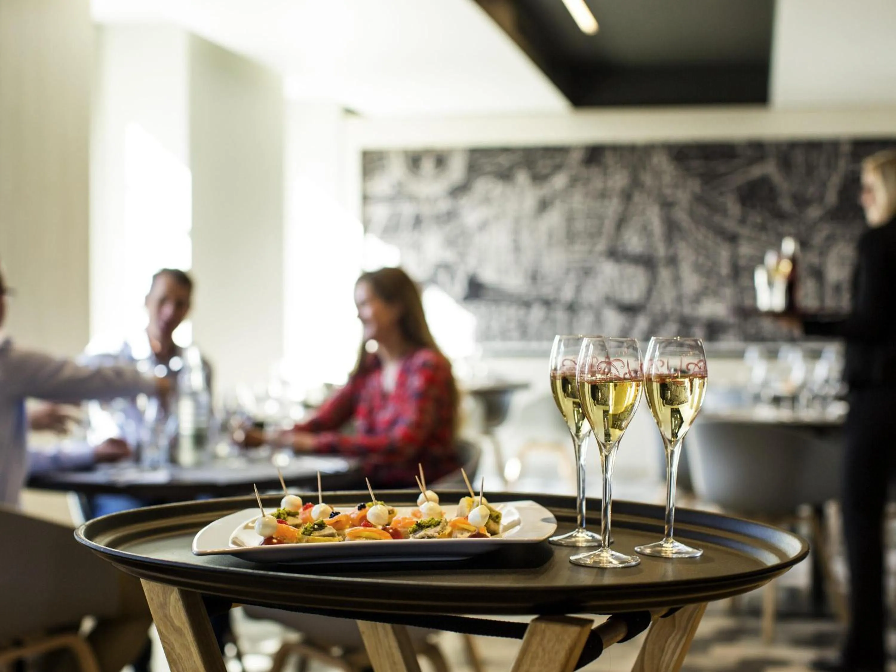 Restaurant/places to eat in Mercure Beauvais Centre Cathédrale