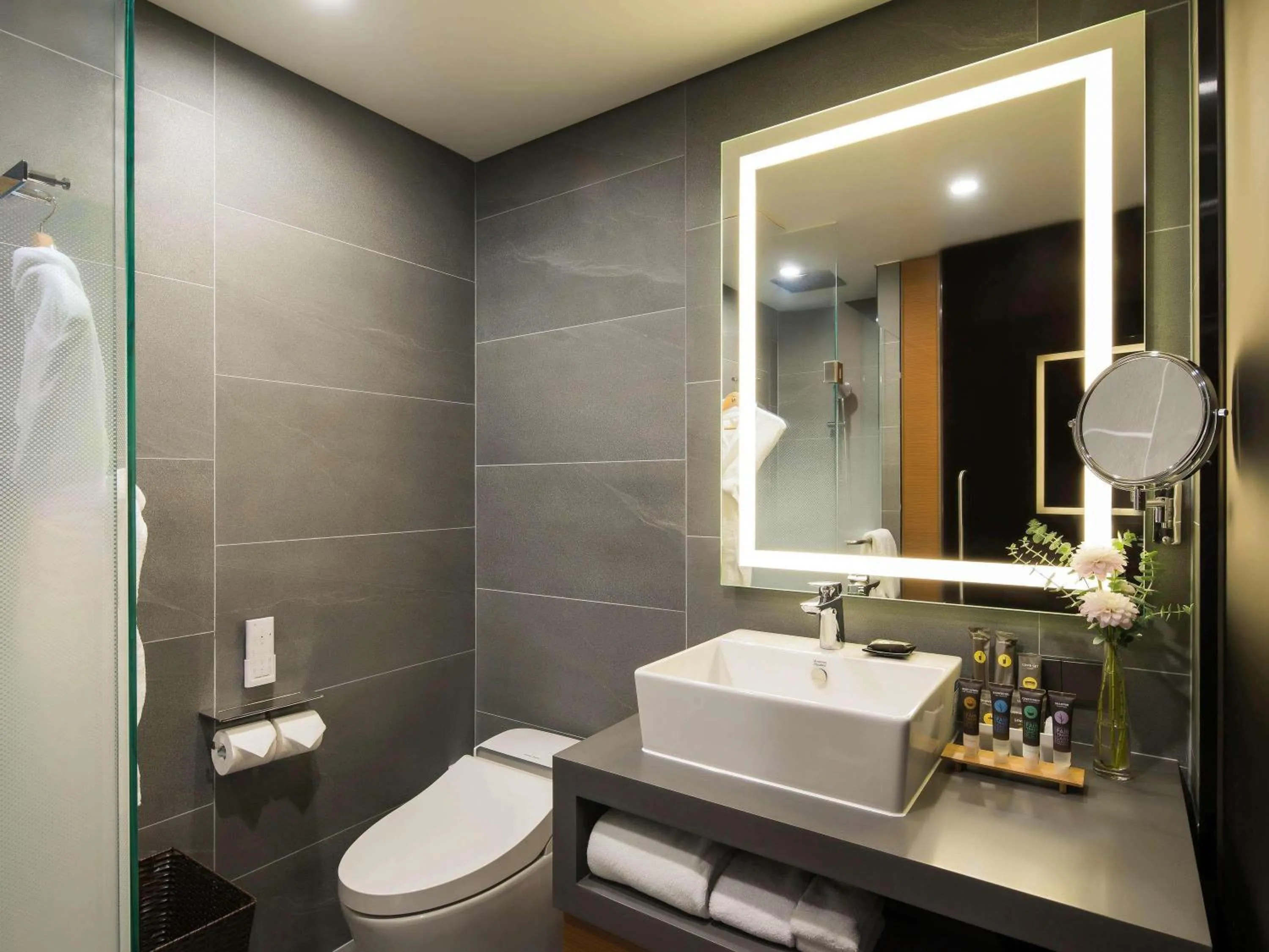 Bedroom in Novotel Ambassador Seoul Dongdaemun Hotels & Residences