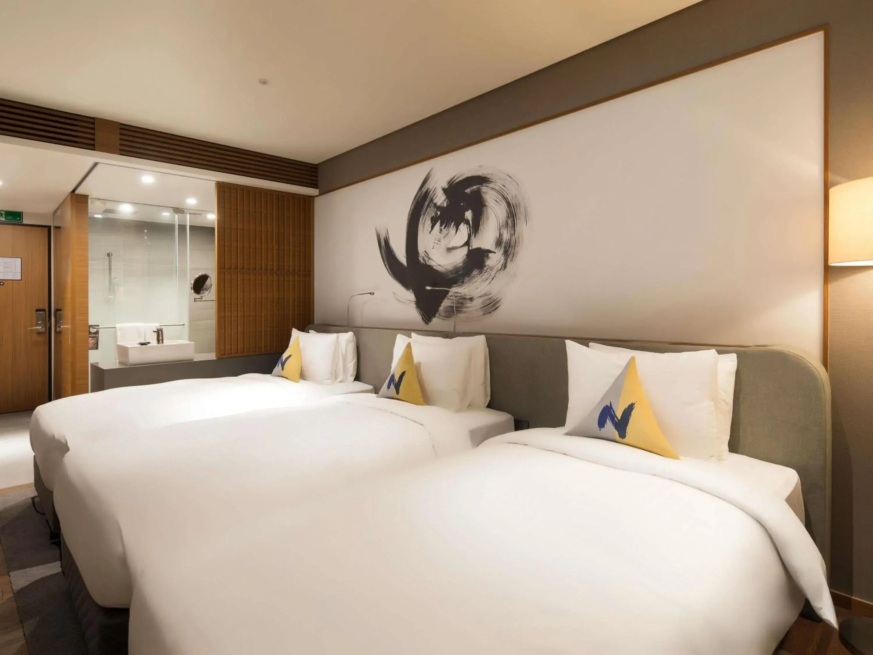 Superior Triple Room with Three Single Beds in Novotel Ambassador Seoul Dongdaemun Hotels & Residences Superior Triple Room with Three Single Beds in Novotel Ambassador Seoul Dongdaemun Hotels & Residences